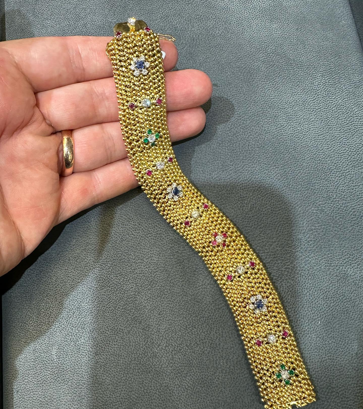 Bvlgari Multi Gem Gold Bracelet In Excellent Condition For Sale In New York, NY