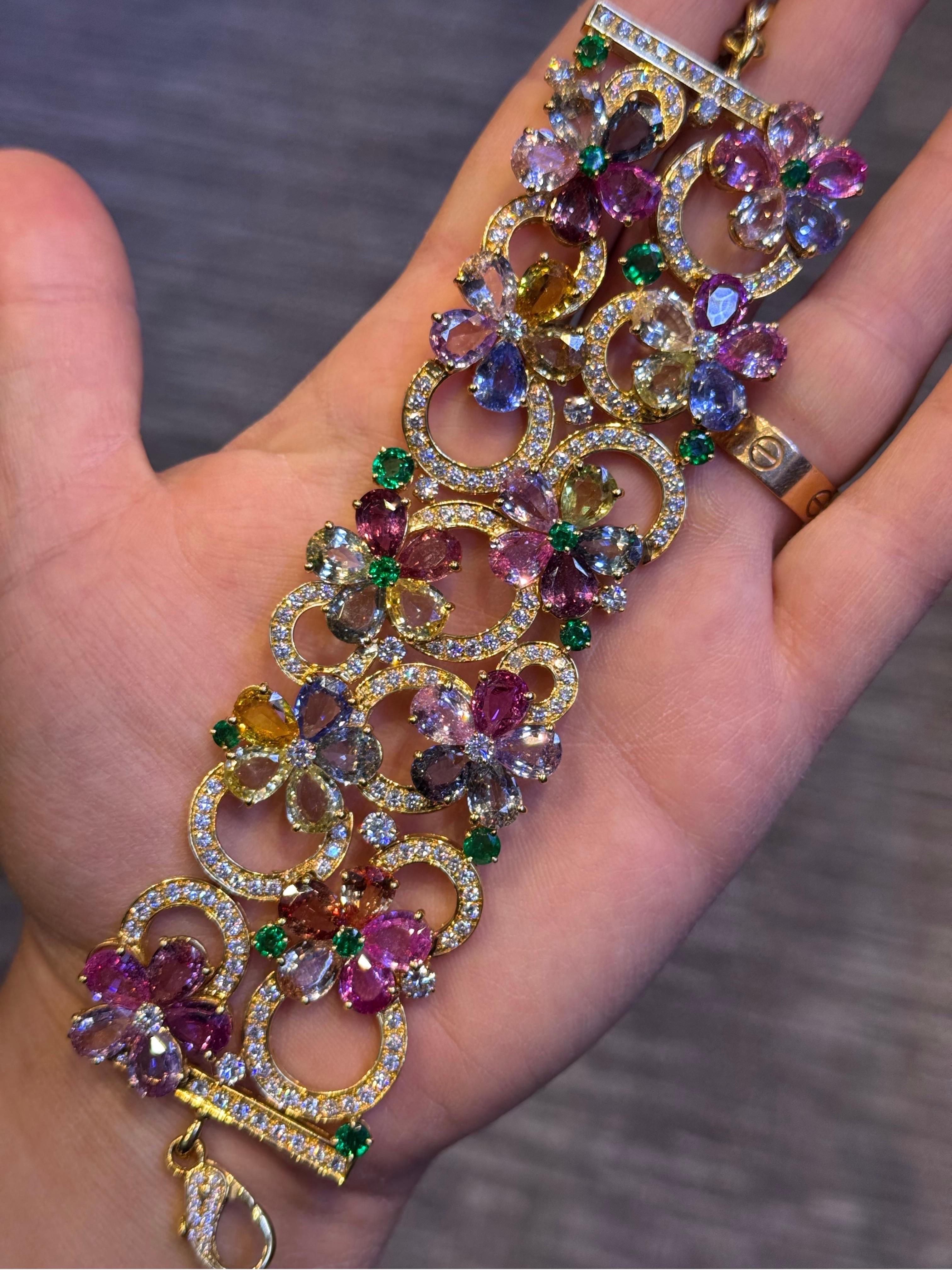 Bvlgari Mehrfarbiges Saphir- und Smaragdarmband im Zustand „Hervorragend“ im Angebot in New York, NY