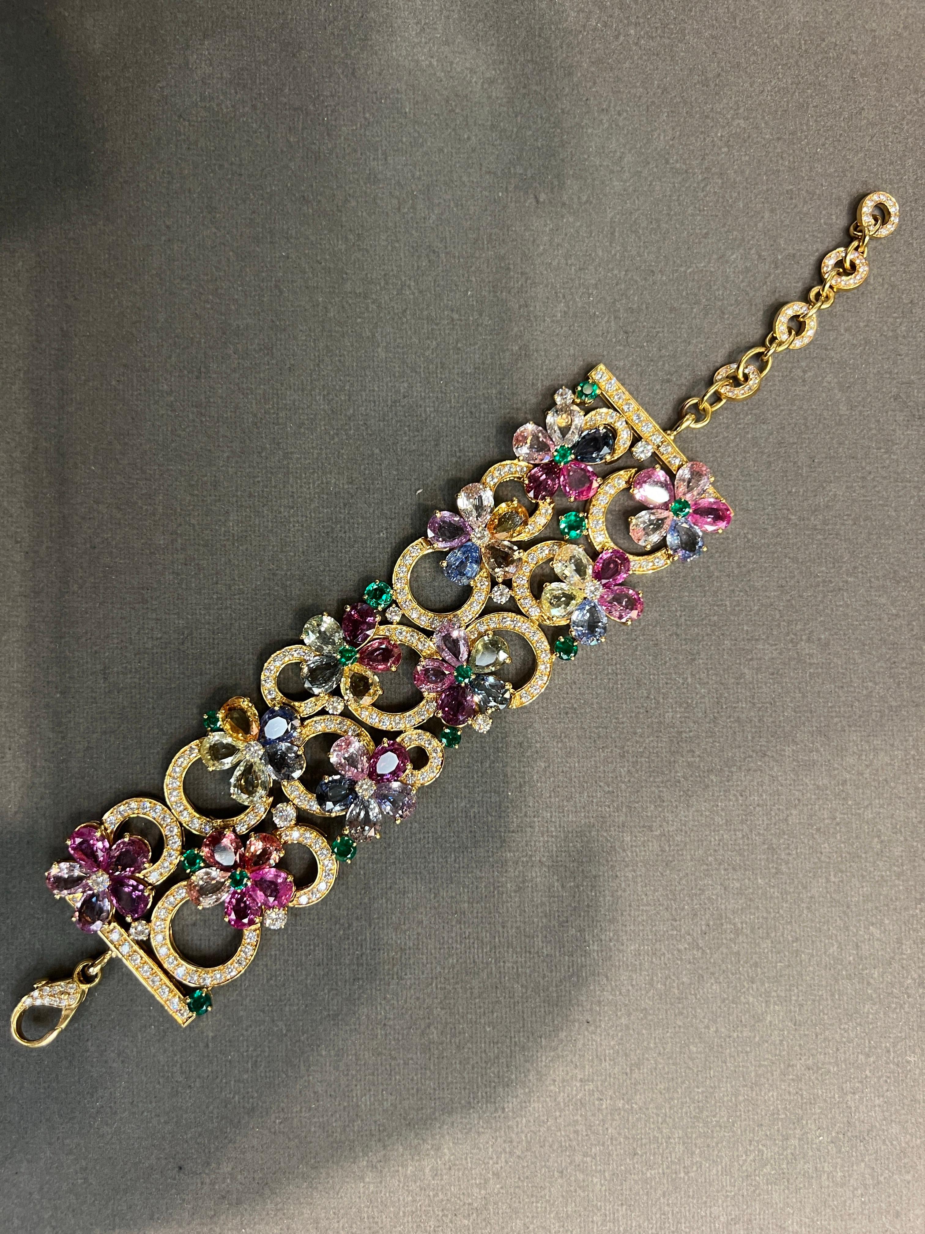 Bvlgari Mehrfarbiges Saphir- und Smaragdarmband im Angebot 4