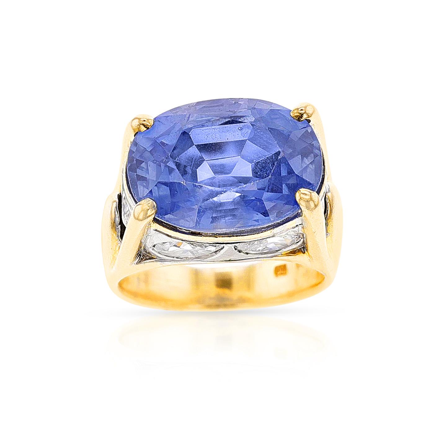 Women's or Men's BVLGARI Natural Unheated Sapphire and Diamond Ring, 18k & Platinum For Sale