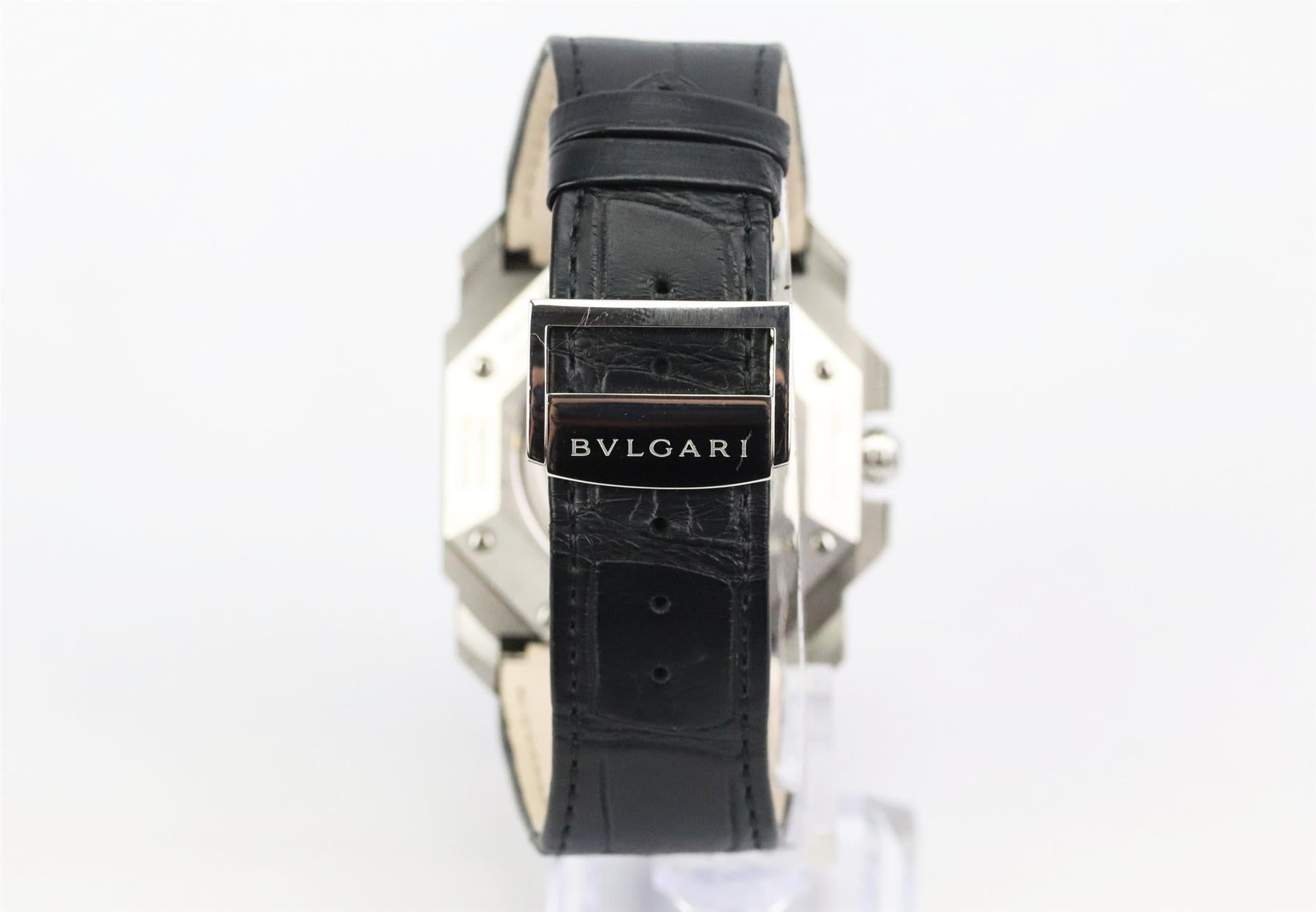 Bvlgari Octo Verlcissimo 42MM Stainless Steel And Alligator Watch  In Excellent Condition For Sale In London, GB
