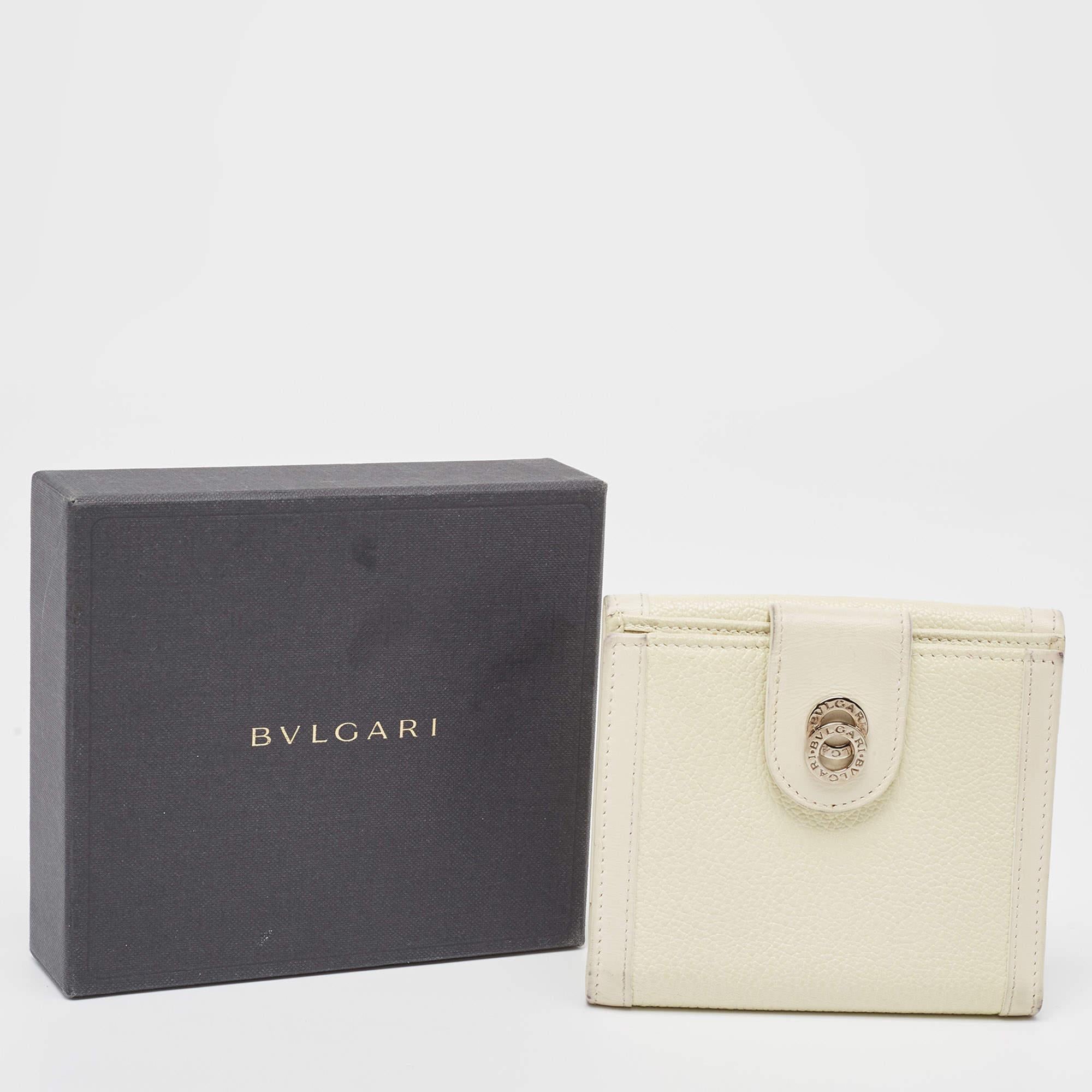 Bvlgari Off White Leather Icon Bit French Wallet For Sale 3