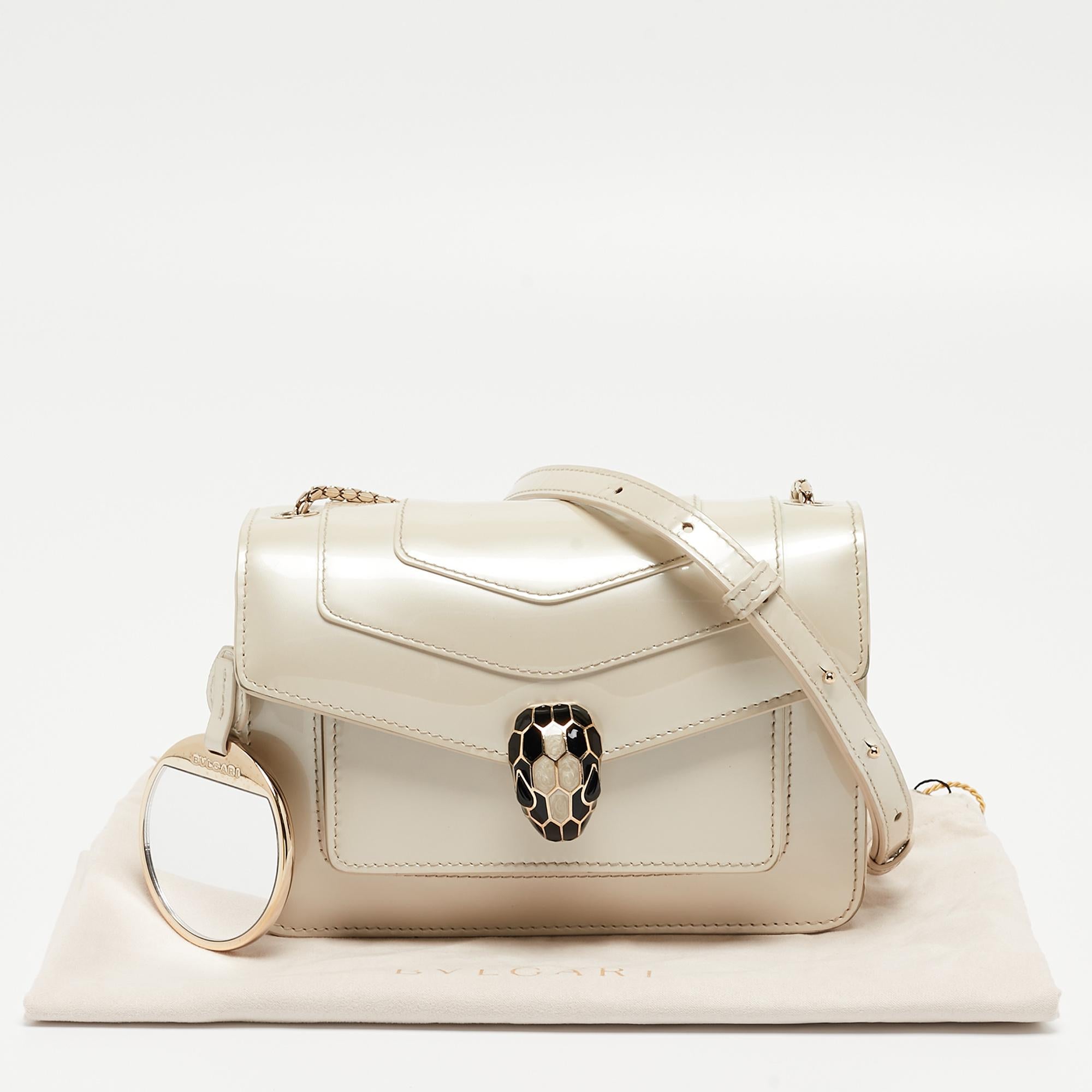Bvlgari Off White Patent Leather Small Serpenti Forever Shoulder Bag For Sale 16