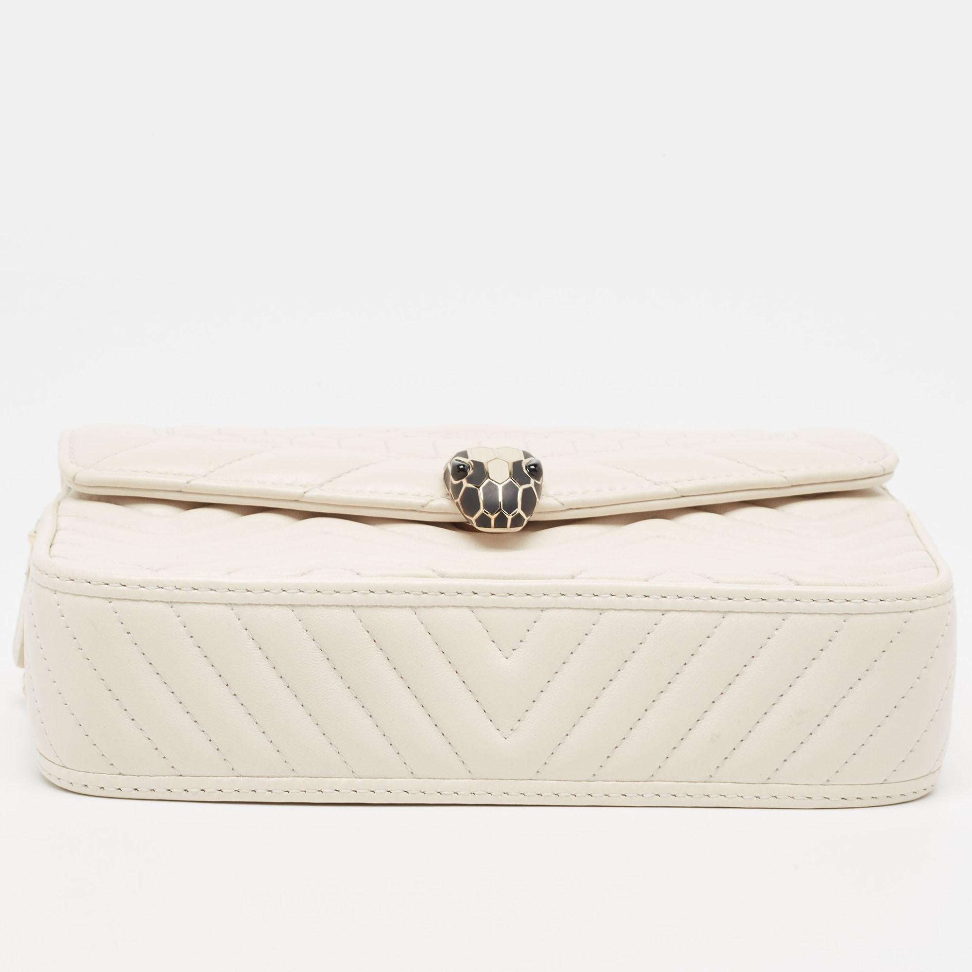 Bvlgari Off White Quilted Leather Serpenti Forever Convertible Belt Bag For Sale 5