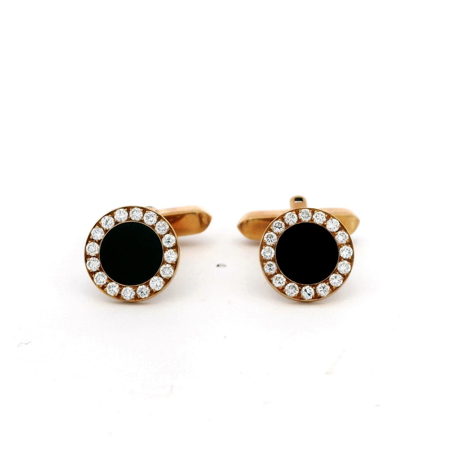 Rétro Ensemble boutons de manchette et clous de chemise Bvlgari en or rose 18 carats, onyx et diamants en vente