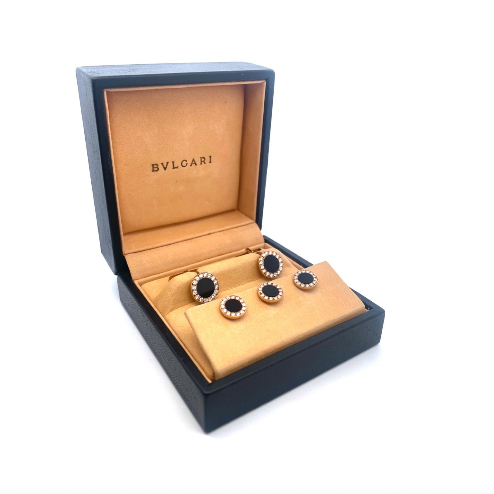 Ensemble boutons de manchette et clous de chemise Bvlgari en or rose 18 carats, onyx et diamants Bon état - En vente à London, GB