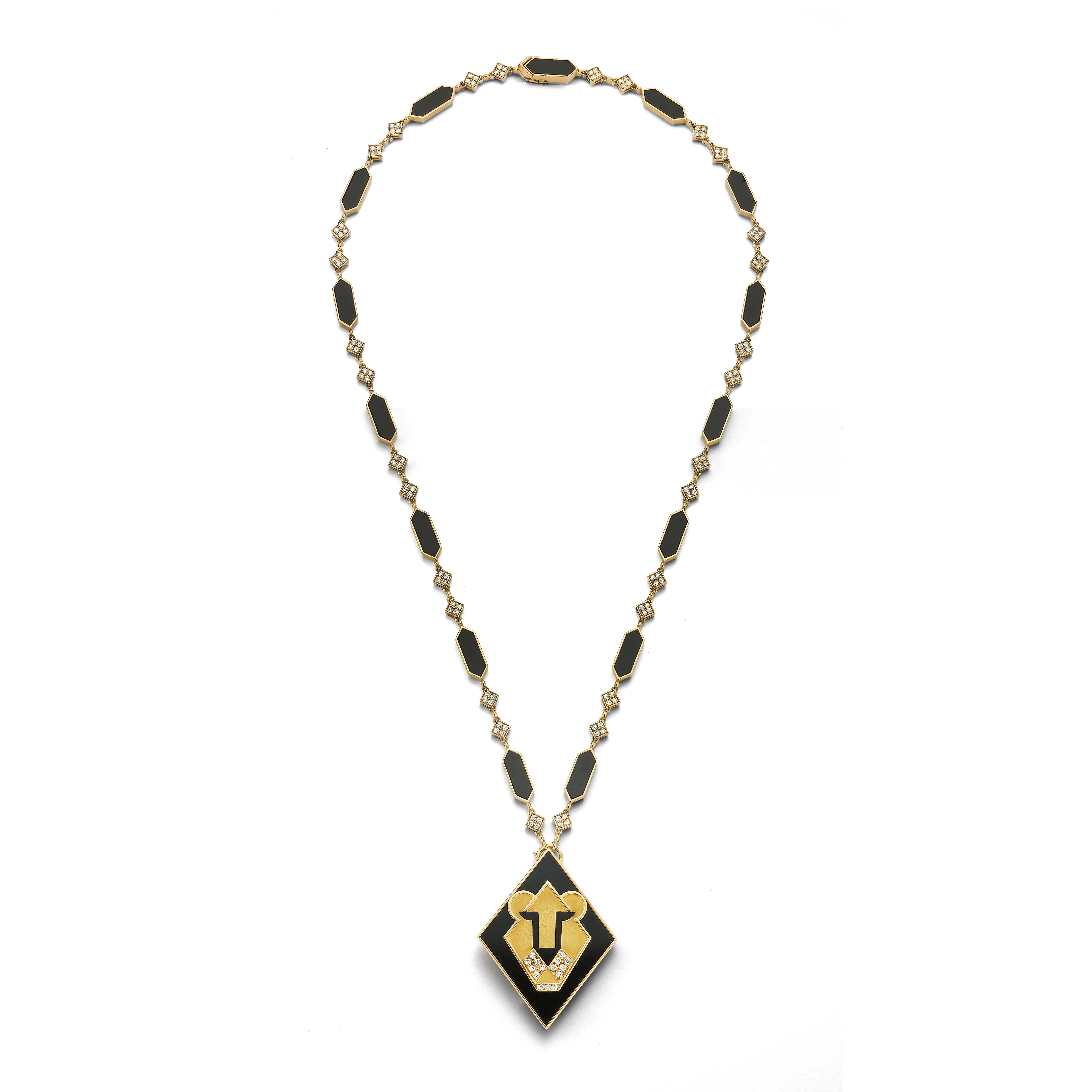 Extrem seltene Bulgari Onyx & Diamant Löwe Halskette 

Ein goldener Anhänger, besetzt mit Onyx und 15 runden Diamanten in Form eines Löwen, mit einer goldenen Kette aus Onyx und weiteren 120 runden Diamanten

Kettenlänge: 24