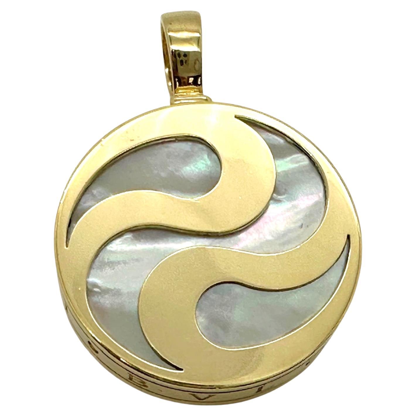 Bvlgari Optical Illusion Spinning Pendant MOP & 18kt Yellow Gold For Sale