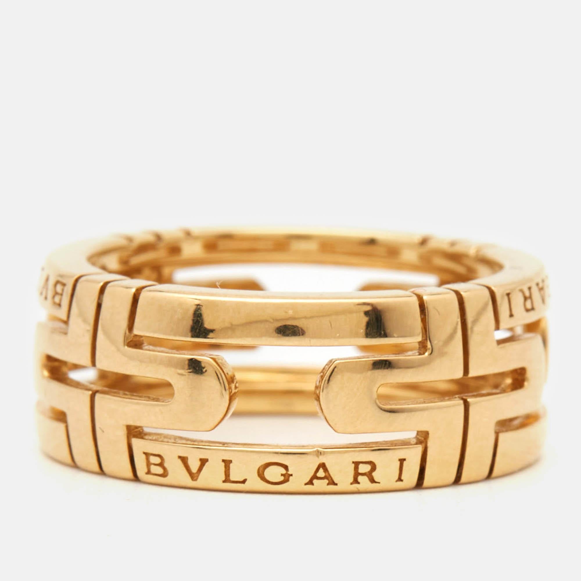 To adorn your fingers in the most elegant way Bvlgari brings to you this stylish ring. It has been carved using top quality materials and will elevate your look instantly.