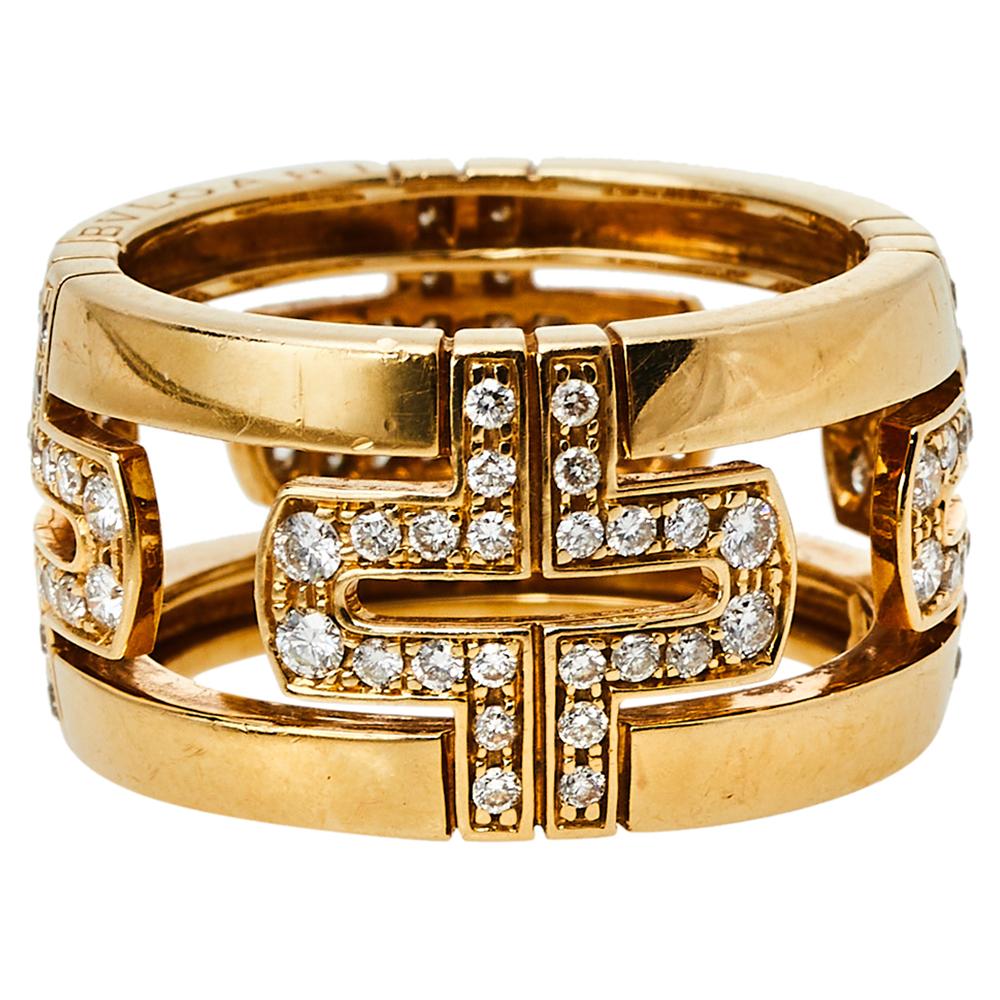 This Parentesi ring from Bvlgari is characterized by strong geometric shapes partially paved with sparkling diamonds. The ring is sculpted from 18k yellow gold to a smooth finish and is bound to offer an element of luxury to your ensemble of the day