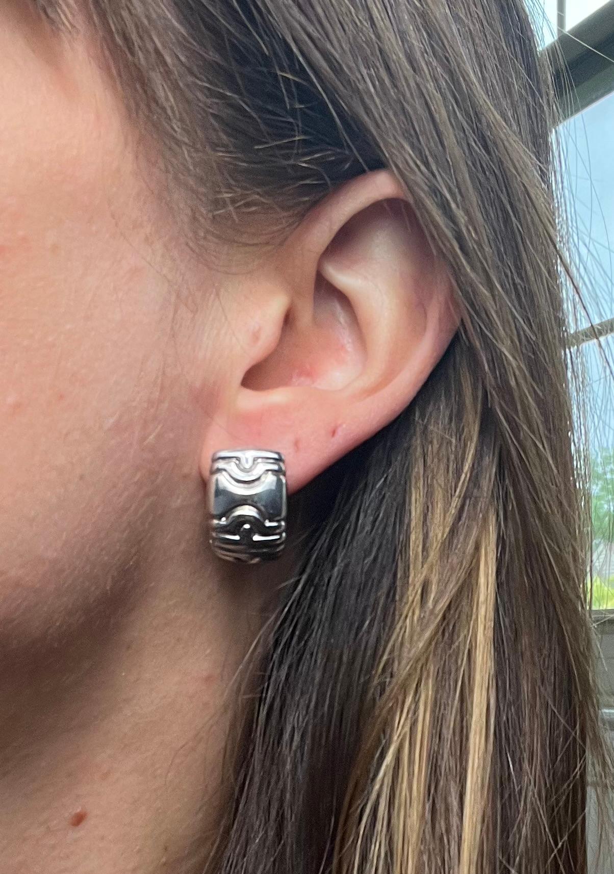 Modern Bvlgari Parentesi Earrings in 18 Karat White Gold