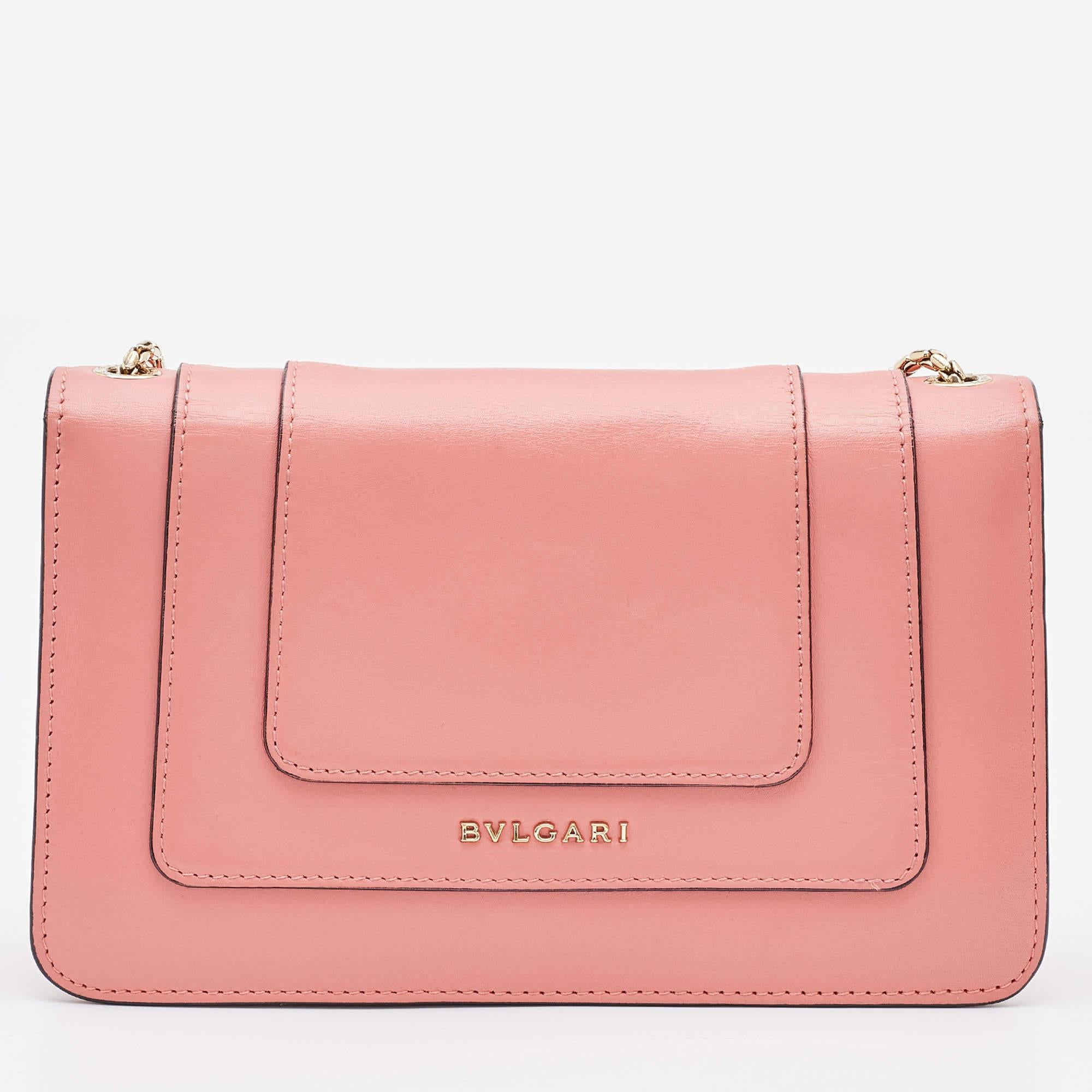 Express your personal style with this high-end crossbody bag. Crafted from quality materials, it has been added with fine details and is finished perfectly. It features a well-sized interior.

Includes: Original Dustbag

