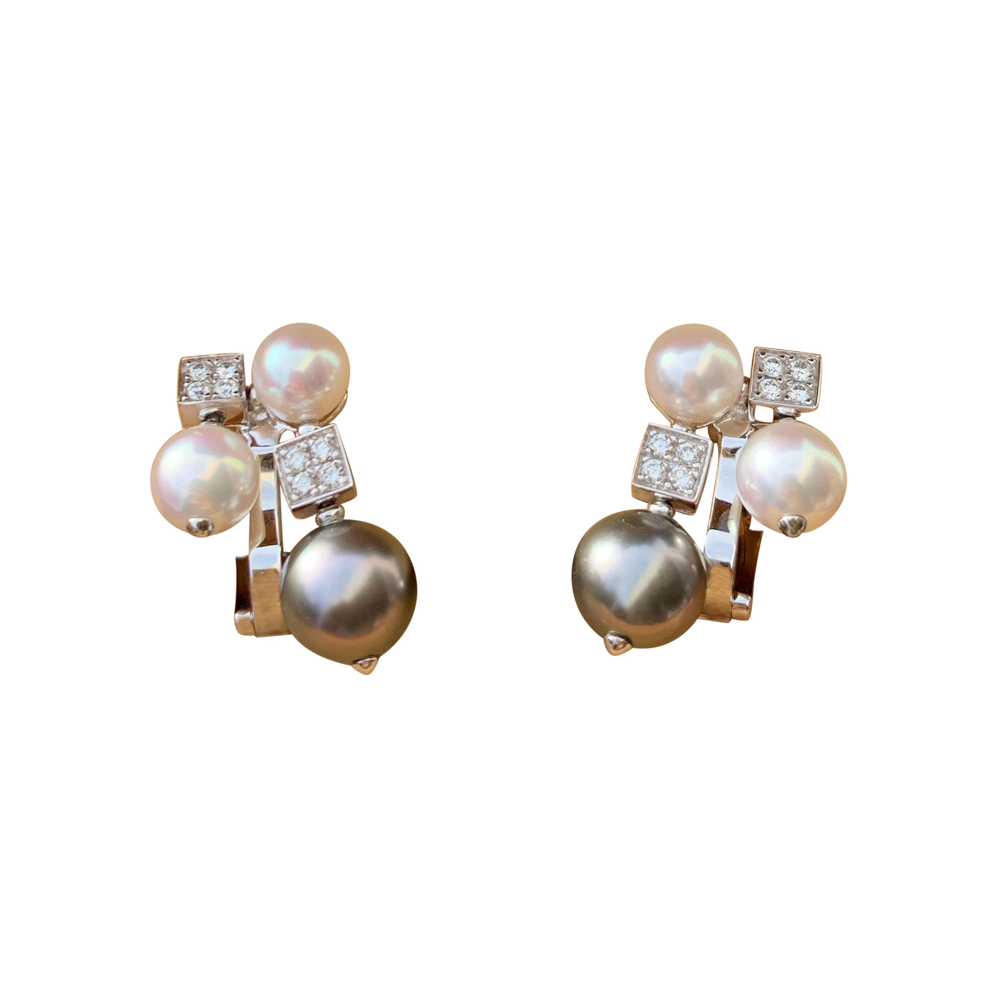 Pendientes de clip de perlas y diamantes BVLGARI, años 2010 en venta