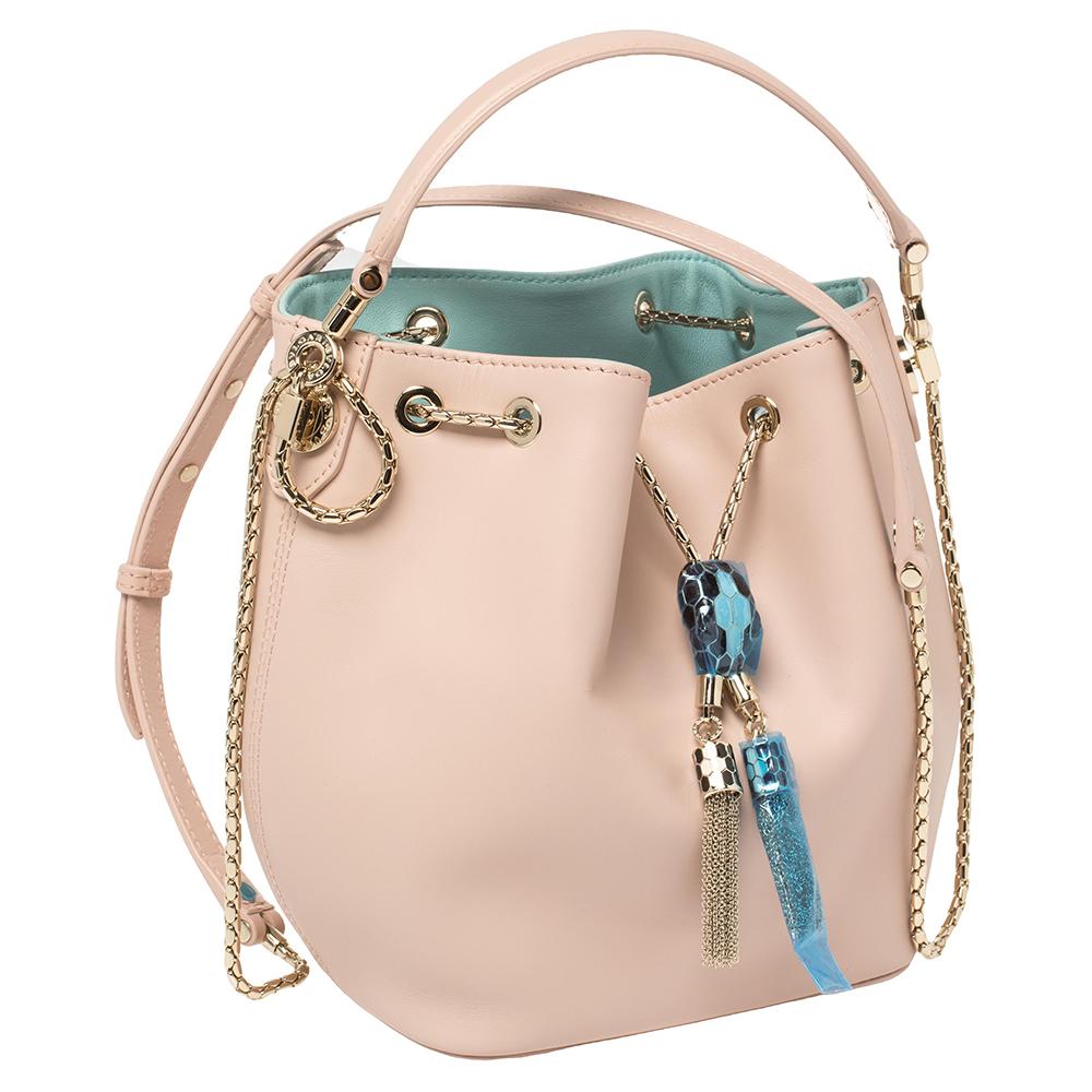 Beige Borsa a secchiello Serpenti Forever in pelle rosa di Bvlgari