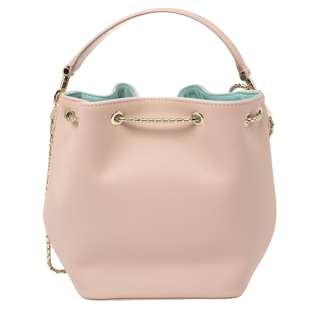 Borsa a secchiello Serpenti Forever in pelle rosa di Bvlgari In condizioni Nuovo a Dubai, Al Qouz 2