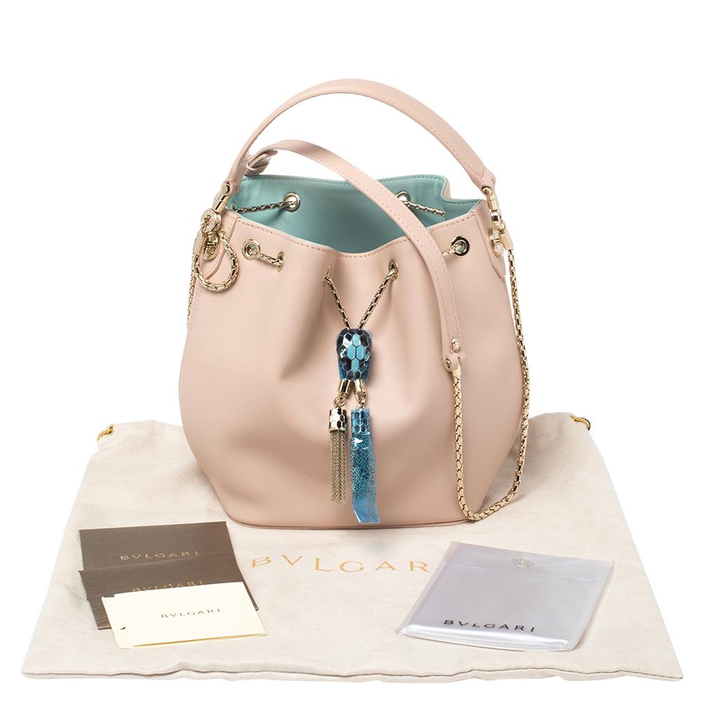 Borsa a secchiello Serpenti Forever in pelle rosa di Bvlgari 4