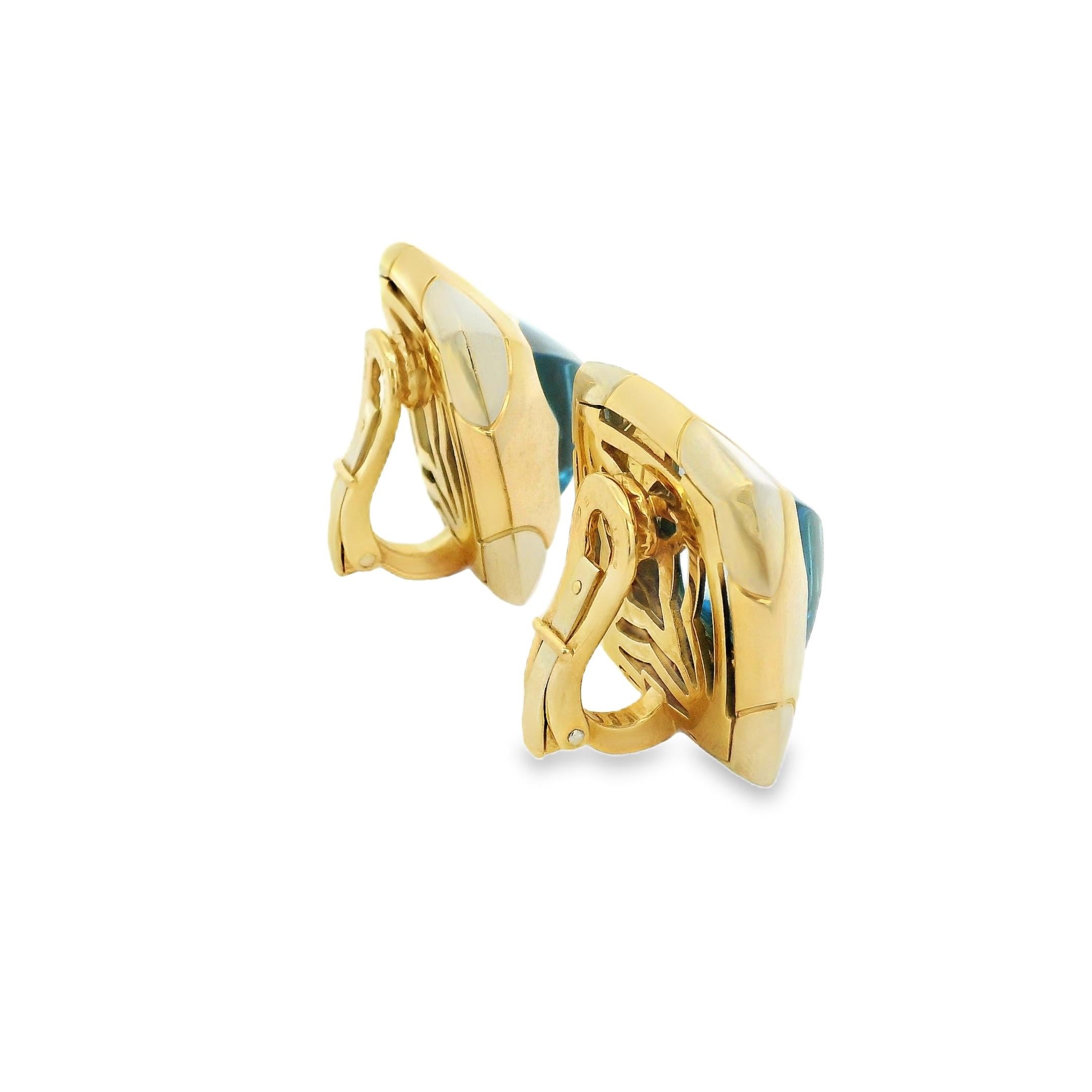 Bvlgari Pyramid Earrings in 18K Yellow Gold with Blue Topaz – Signed In condizioni ottime in vendita a Miami, FL