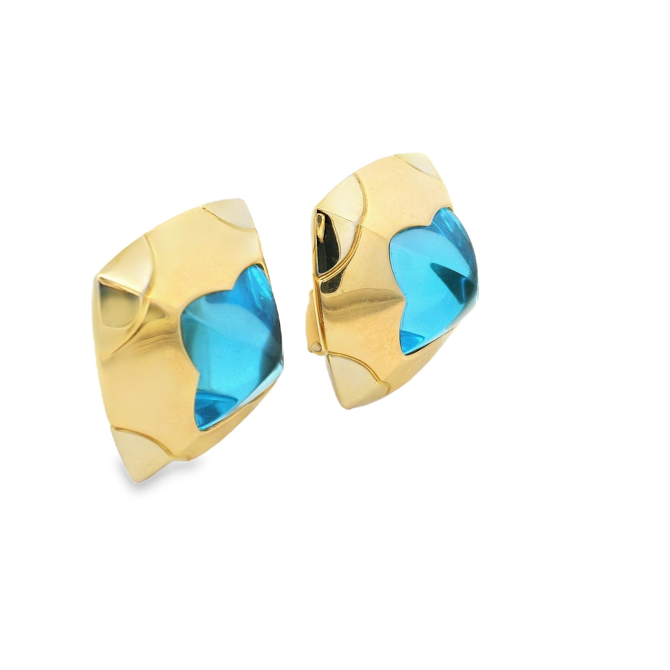 Bvlgari Pyramid Earrings in 18K Yellow Gold with Blue Topaz – Signed in vendita 2