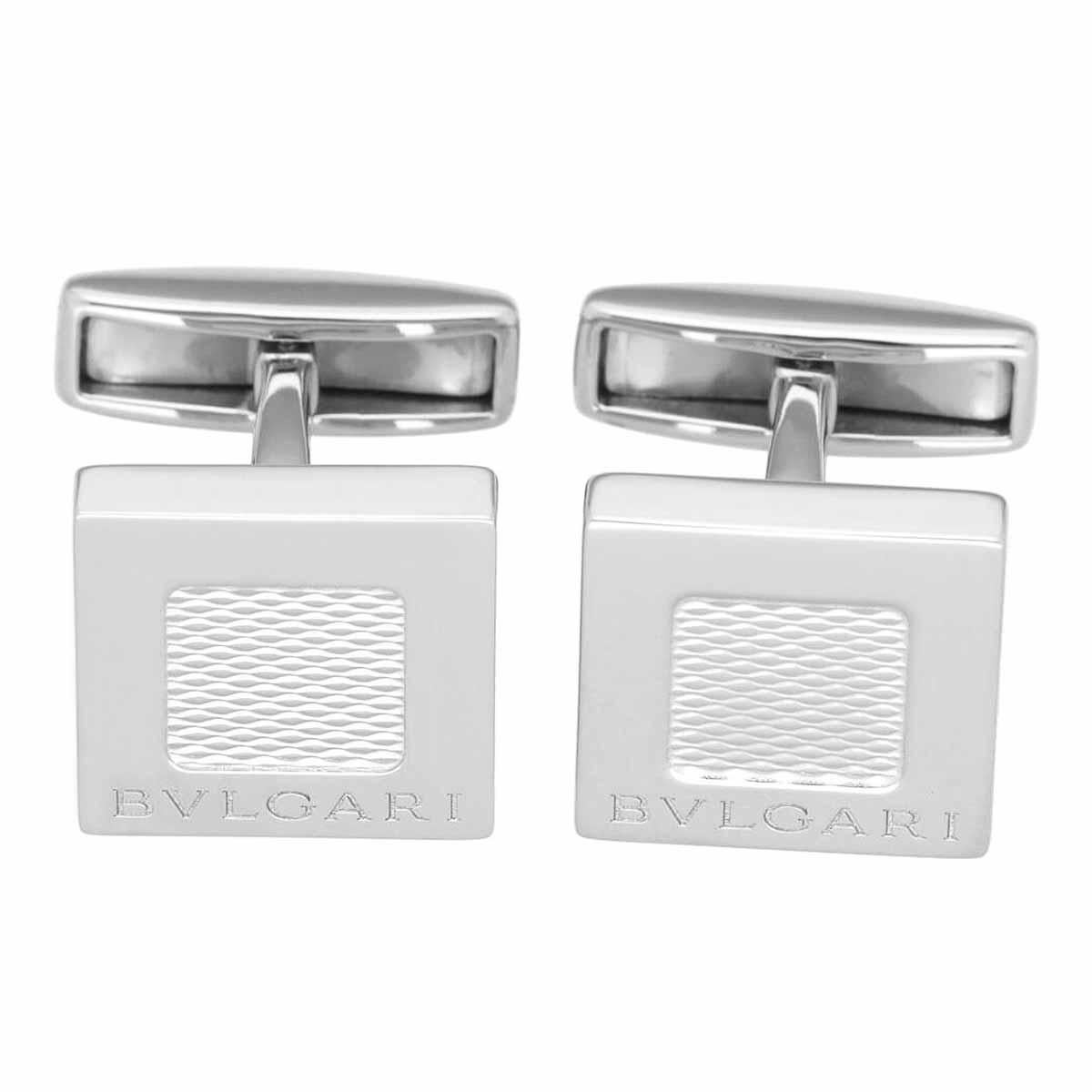 ■ Número de producto: 24190402
■ Marca: BVLGARI
■ Nombre del producto: Gemelos QUADLARD
■ Model No.
■ Material: Oro blanco 750 K18
■ Peso: Aproximadamente 13,5 g (Par)
Tamaño: Diámetro aproximado 13,48mm / 0,53in
Accesorios: Bvlgari  caja, estuche,