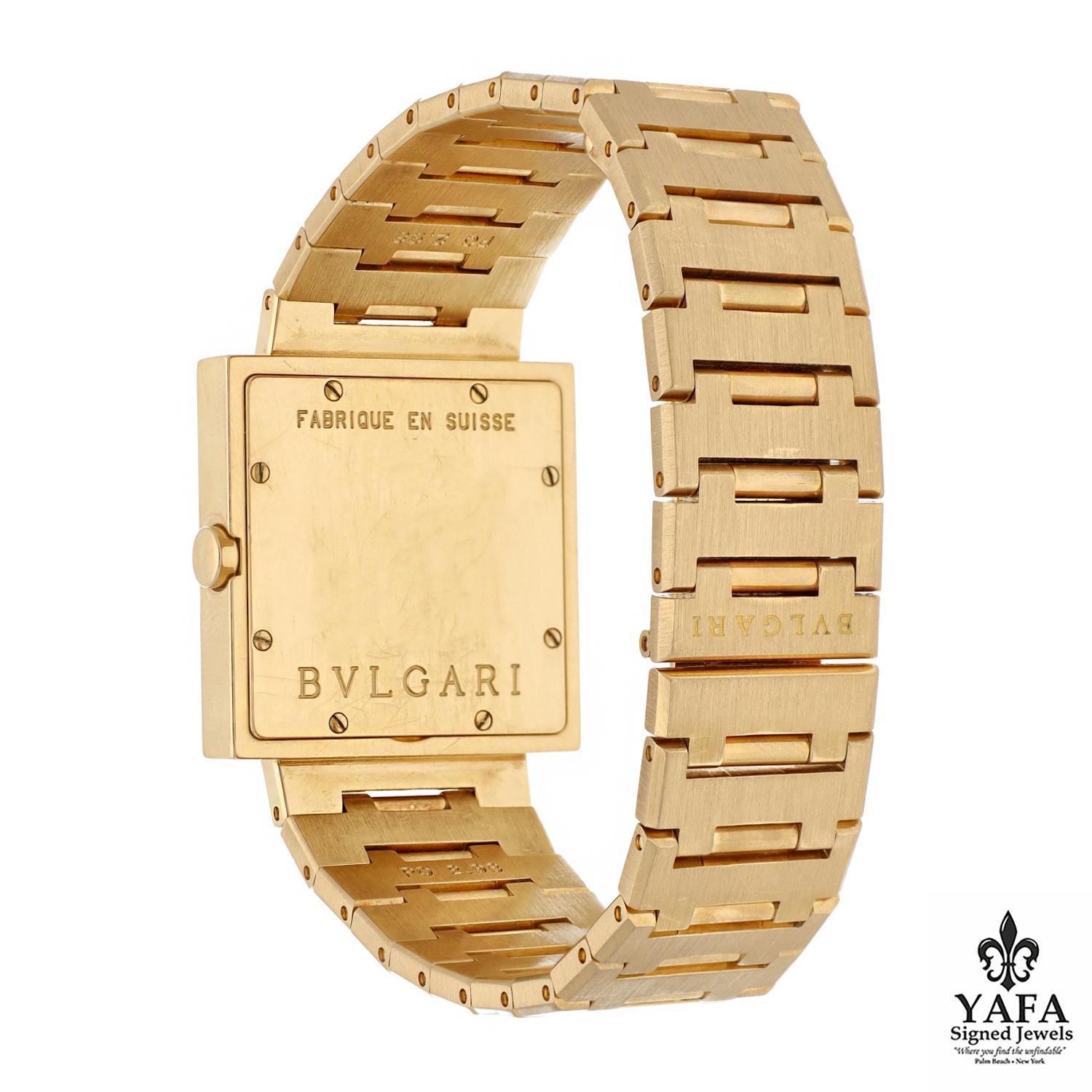Bvlgari Quadrato 18K Yellow Gold Watch In Excellent Condition For Sale In New York, NY