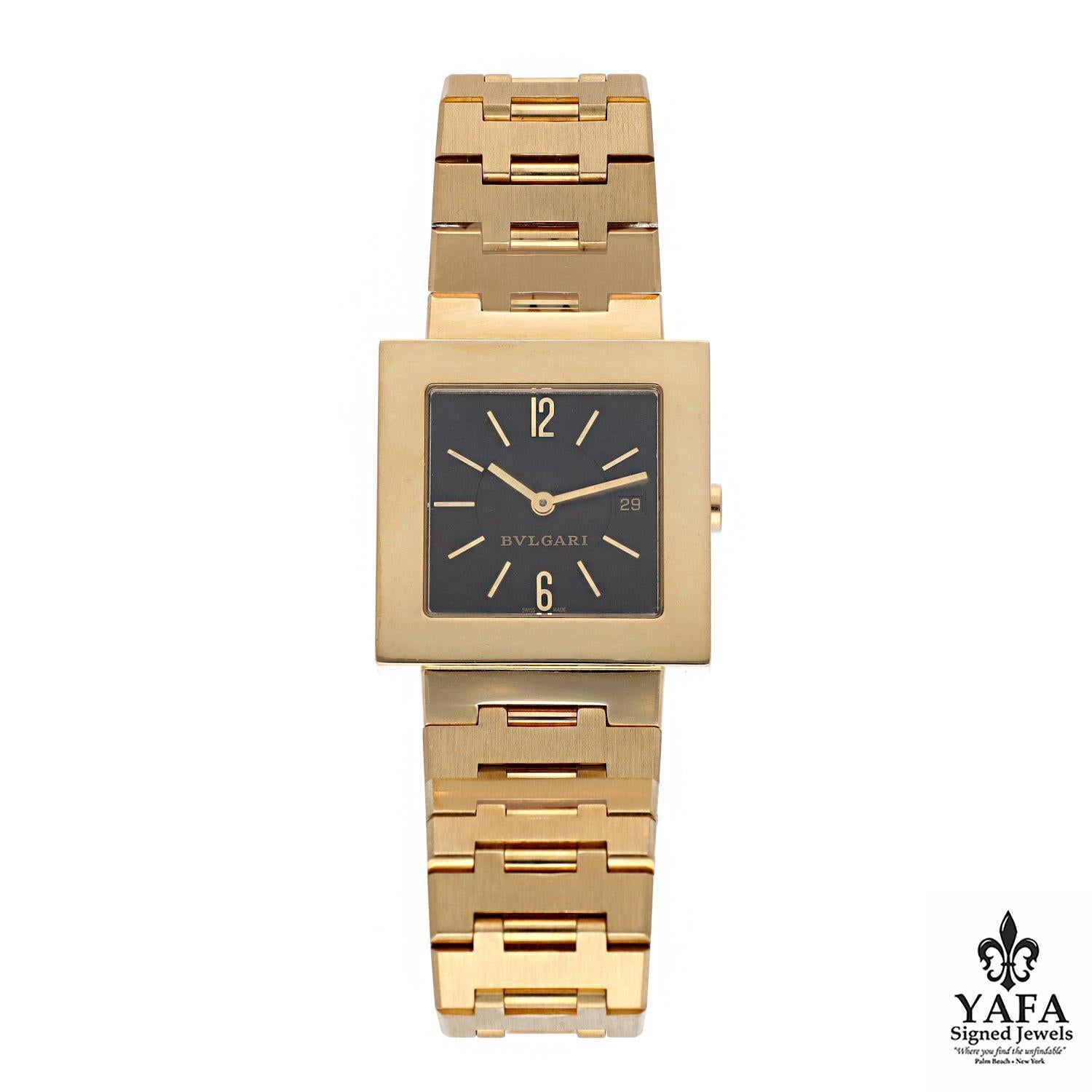 Women's or Men's Bvlgari Quadrato 18K Yellow Gold Watch For Sale