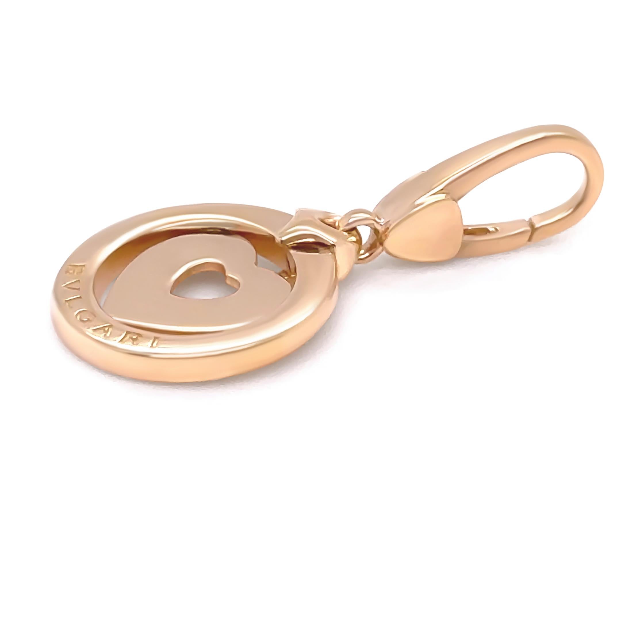 Ciondolo a forma di cuore in oro giallo Bvlgari 3,64g In condizioni ottime in vendita a SYDNEY, NSW