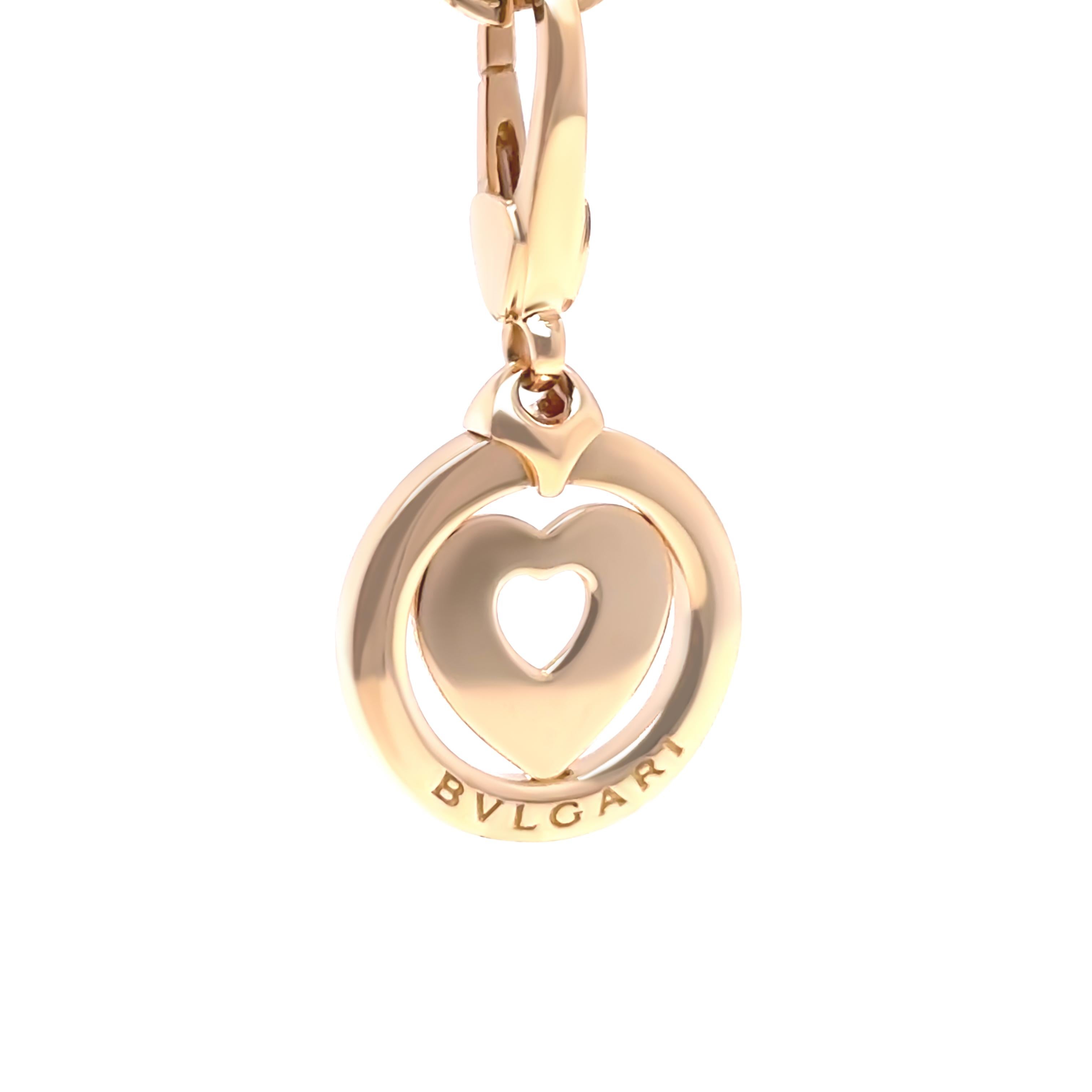 Ciondolo a forma di cuore in oro giallo Bvlgari 3,64g in vendita 1
