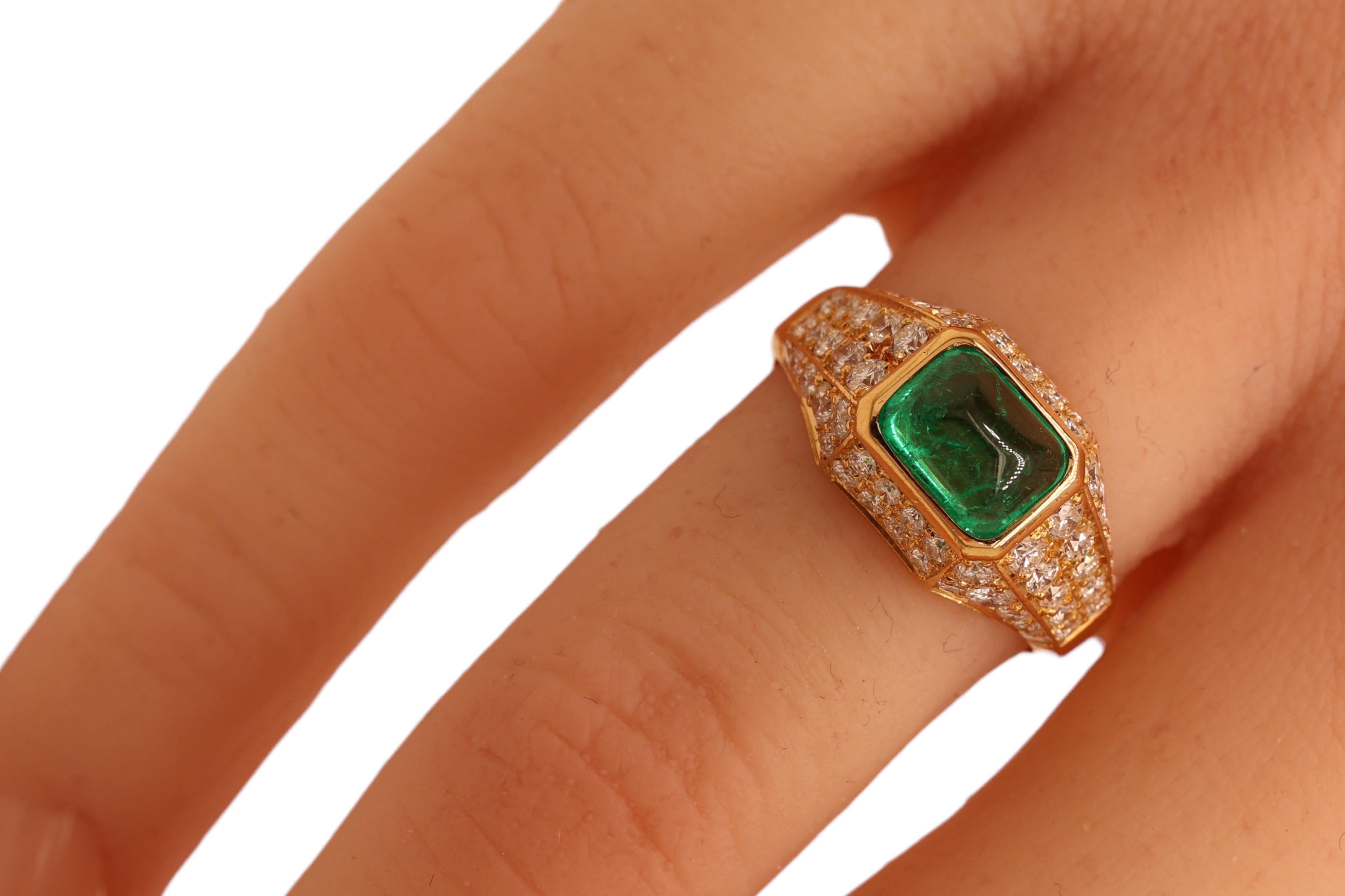 Bvlgari Ring 0.93ct Sugarloaf Cabochon Emerald & Diamonds, Estate Sultan Oman For Sale 6