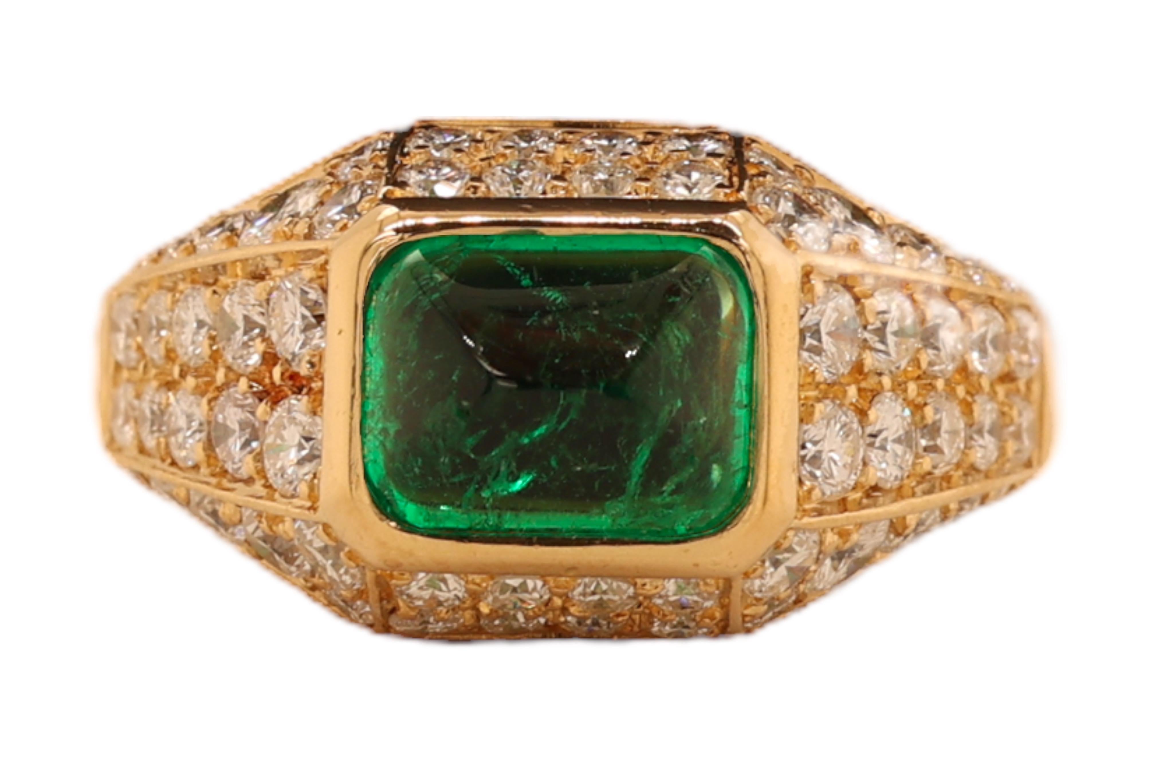 Artisan Bvlgari Ring 0.93ct Sugarloaf Cabochon Emerald & Diamonds, Estate Sultan Oman For Sale