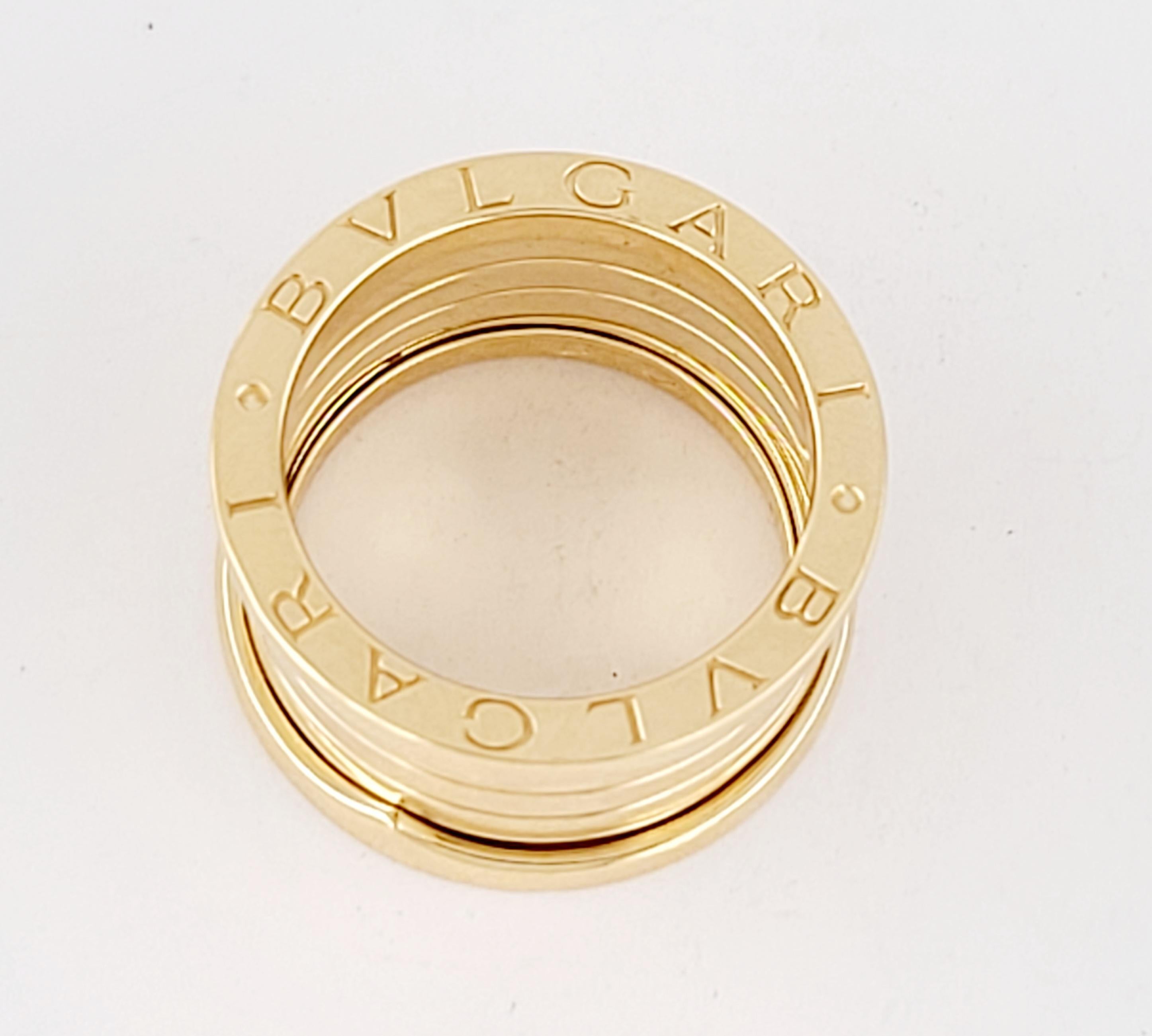 Marque BVLGARI 
Matière Or jaune 18K
Taille de l'anneau 5.5
Largeur de l'anneau 11,5 mm
Anneau large 21mm
Poids de l'anneau 11.1gr
Condit Excellent
Boîte à bagues Bvlgari incluse  
Prix de détail 3 300
L'ANNEAU N'EST PAS REDIMENSIONNABLE
