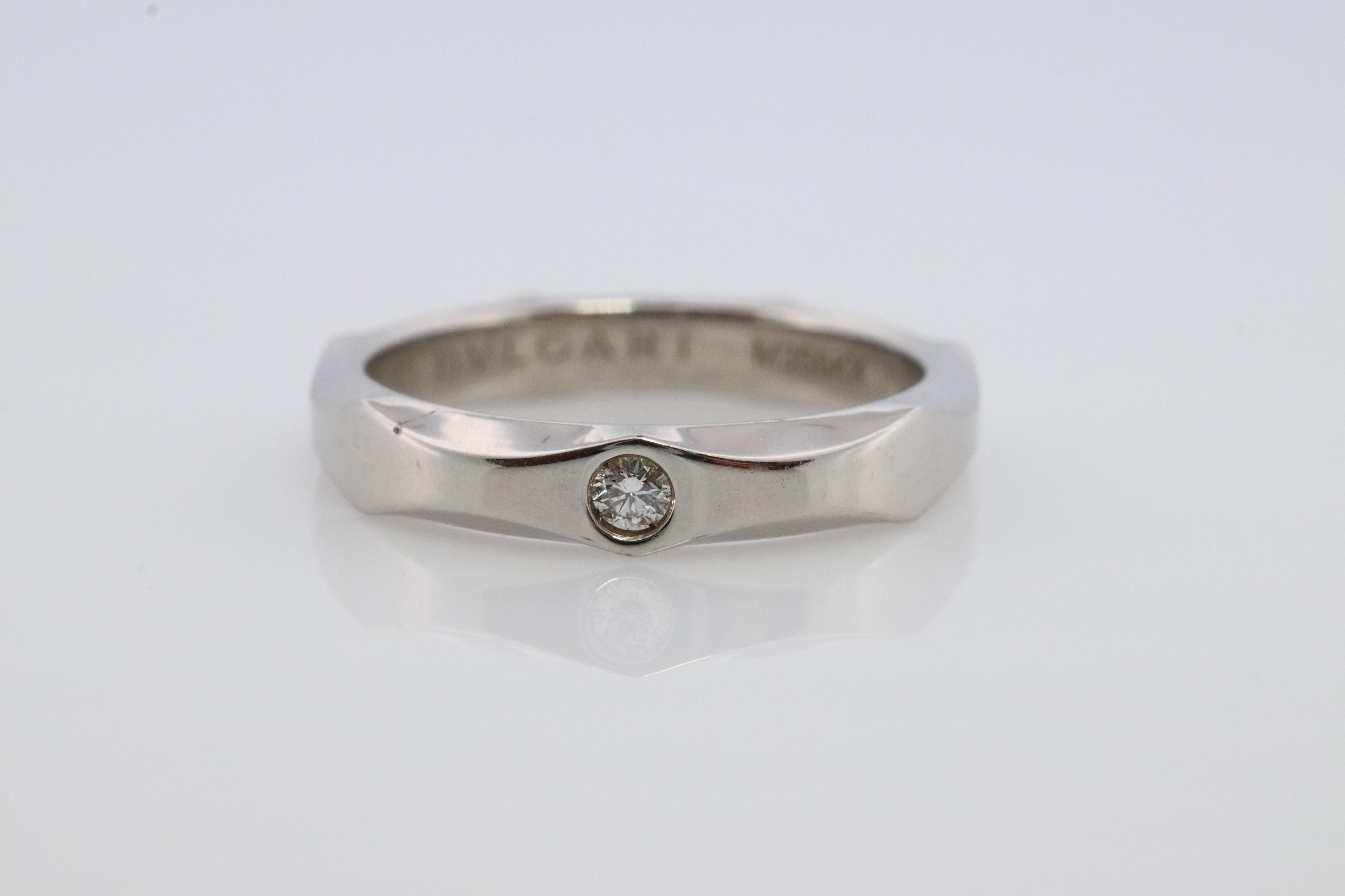 Taglio rotondo Anello Bvlgari. Infinito PT950 Platino Diamante solitario Bulgari Band. in vendita