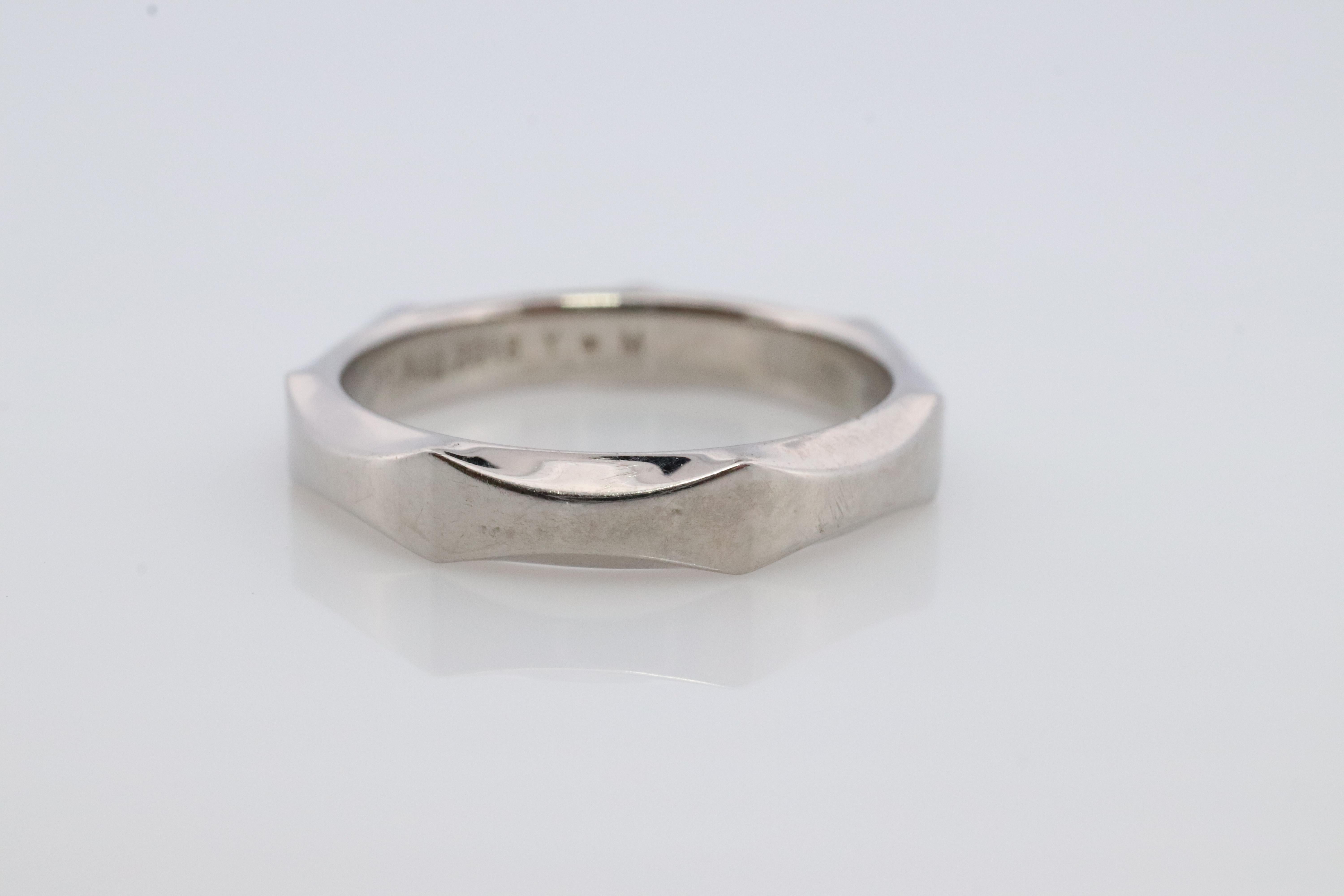 Anello Bvlgari. Infinito PT950 Platino Diamante solitario Bulgari Band. In condizioni buone in vendita a Port Charlotte, FL