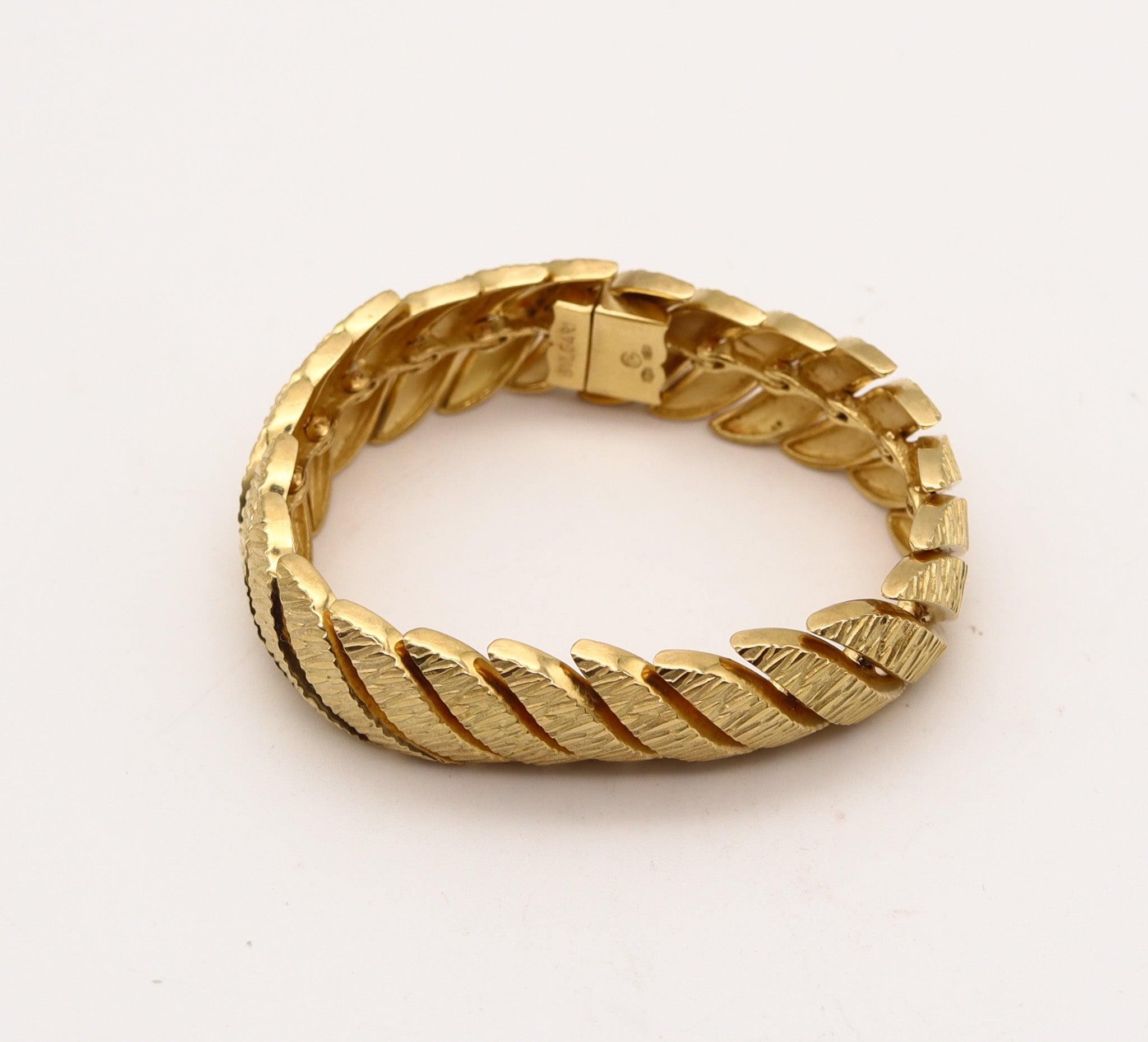 BVLGARI Roma 1960 Bracciale flessibile articolato in oro giallo massiccio 18Kt In condizioni ottime in vendita a Miami, FL