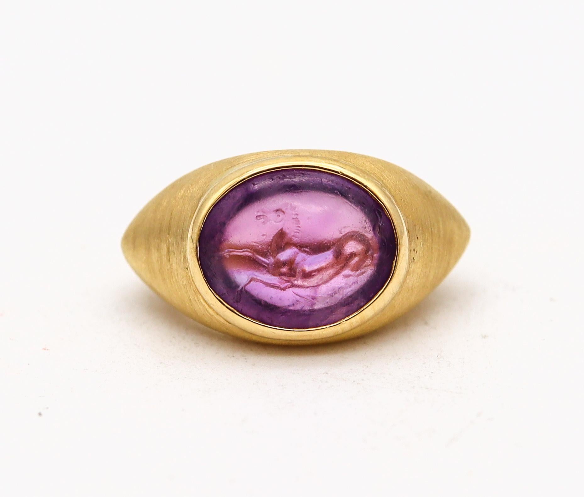 Intaglio signet ring designed by Bvlgari.

Gorgeous signet ring, created in Roma Italy by the jewelry house of Bvlgari, back in the 1970. This rare vintage ring was carefully crafted in solid yellow gold of 18 karats with a bezel on top in 20