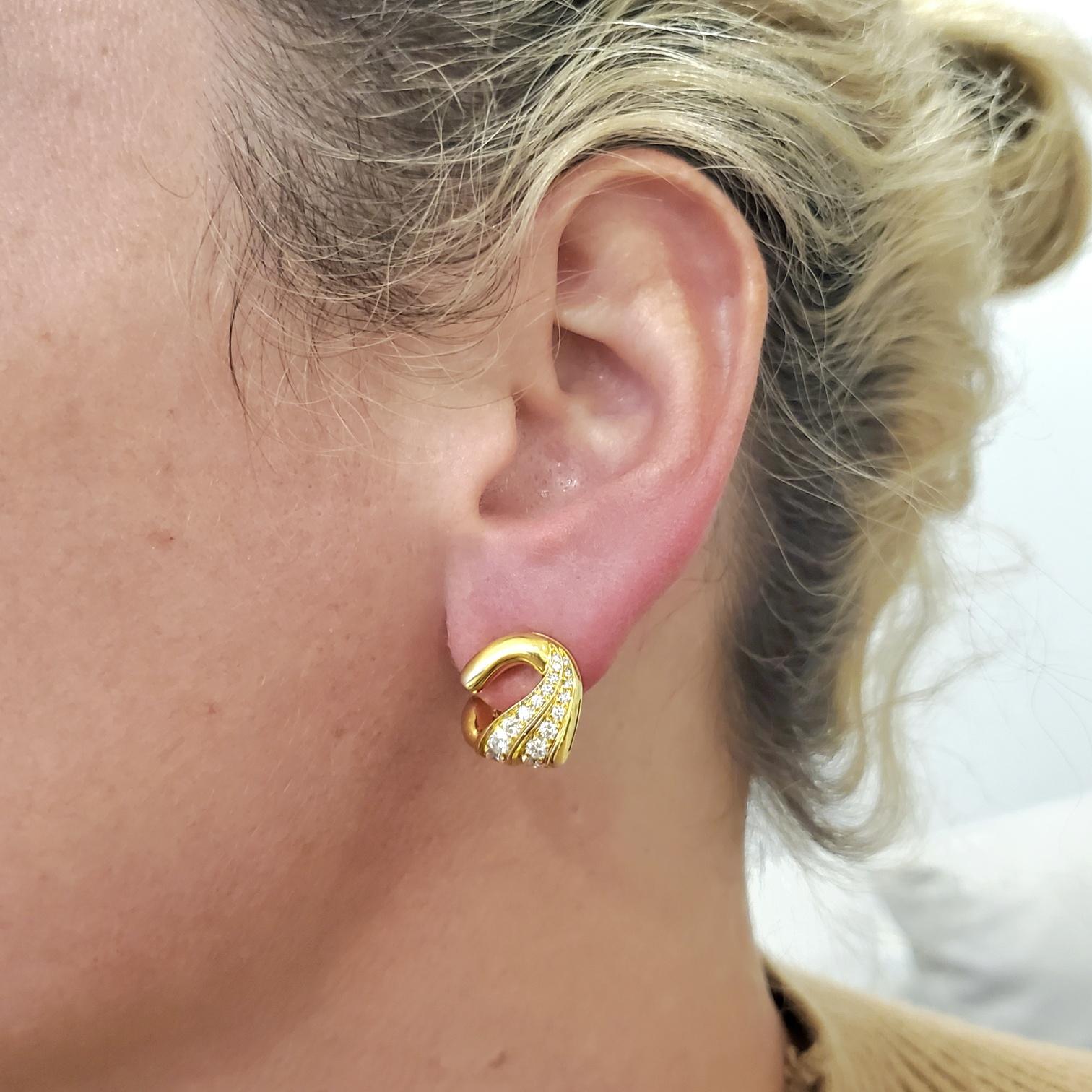 Pair of diamonds Earrings designed by Bvlgari.

Beautiful pair created in Rome Italy by the iconic jewelry house of Bvlgari. These great pair of clips-earrings has been carefully crafted as a left and right in solid yellow gold of 18 karats, with