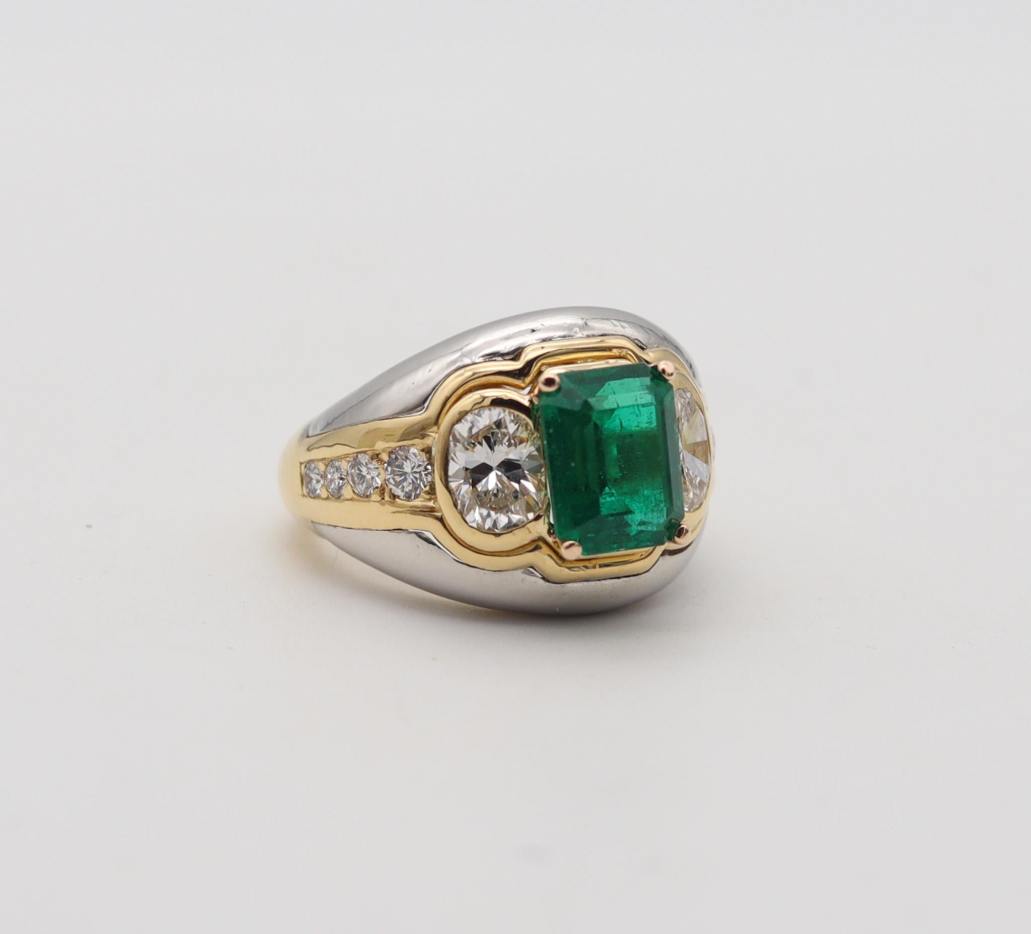 Modernist Bvlgari Roma Cocktail Ring In 18Kt Gold With 4.58 Ctw In Diamonds And Emerald For Sale