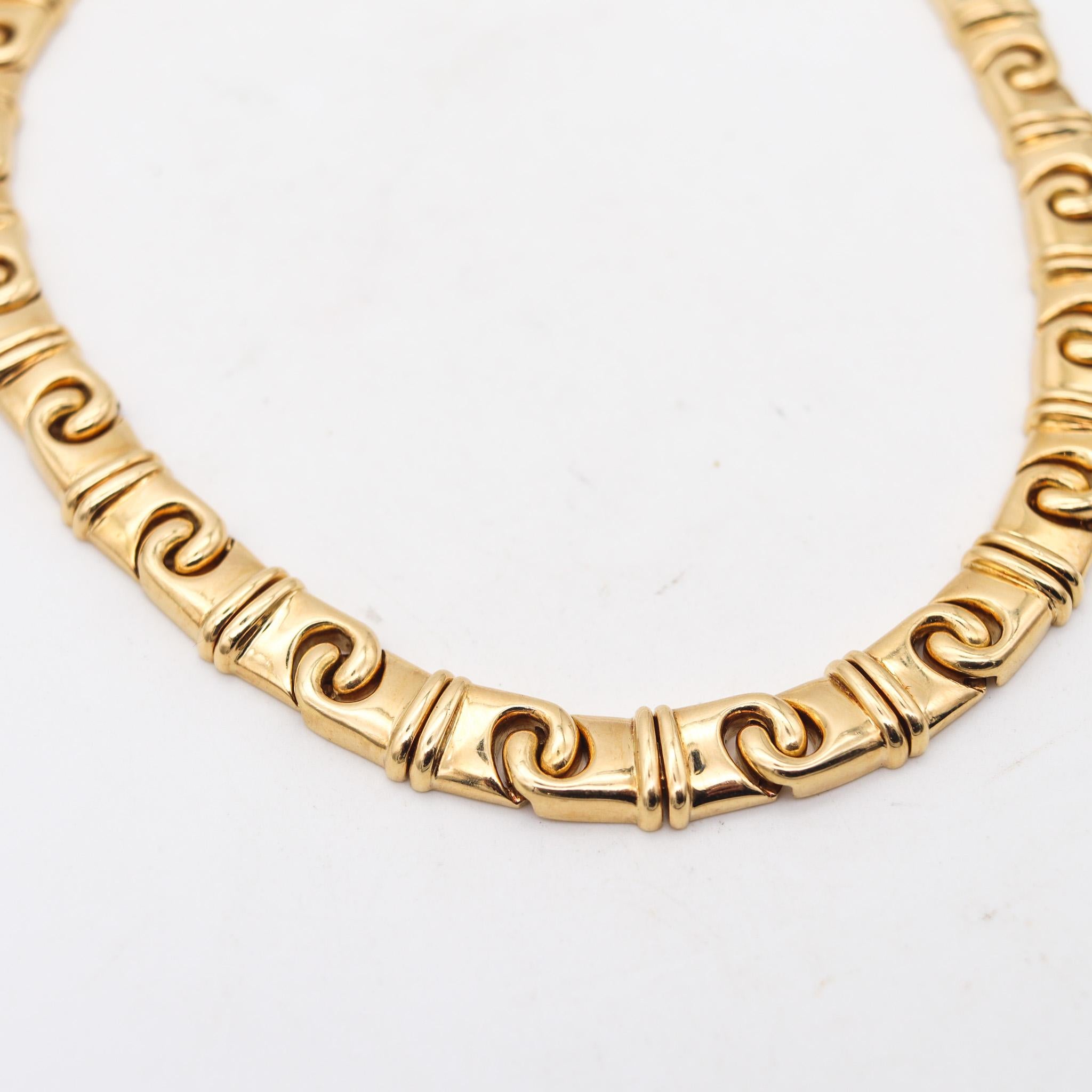 Modernist Bvlgari Roma Doppio Links Collar Necklace In Solid 18Kt Yellow Gold For Sale
