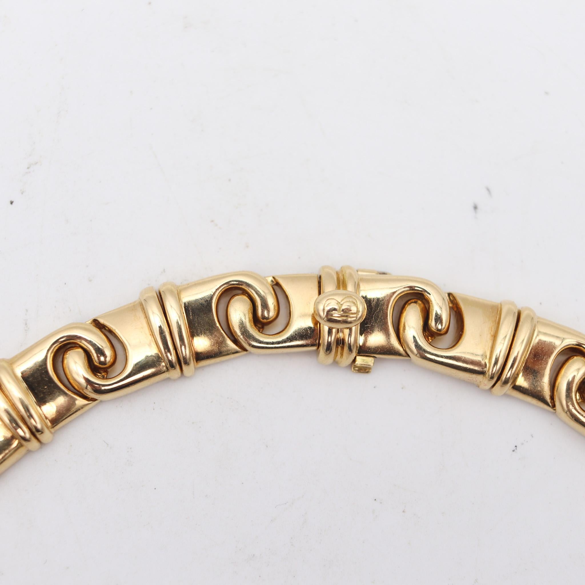 Bvlgari Roma Doppio Links Collar Necklace In Solid 18Kt Yellow Gold In Excellent Condition For Sale In Miami, FL