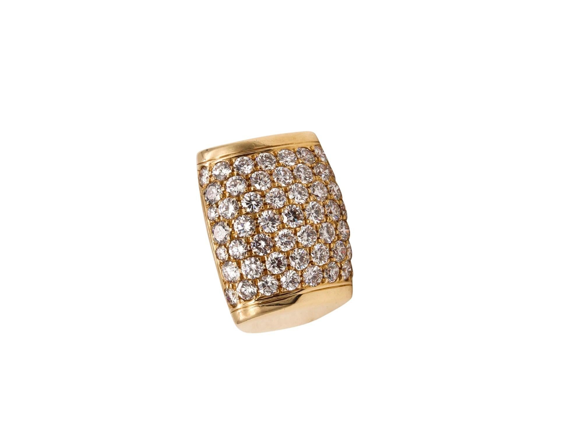 Bvlgari Roma Millenia Cocktail Ring in 18Kt Gold with 3.18 Cts in VS Diamonds For Sale 4