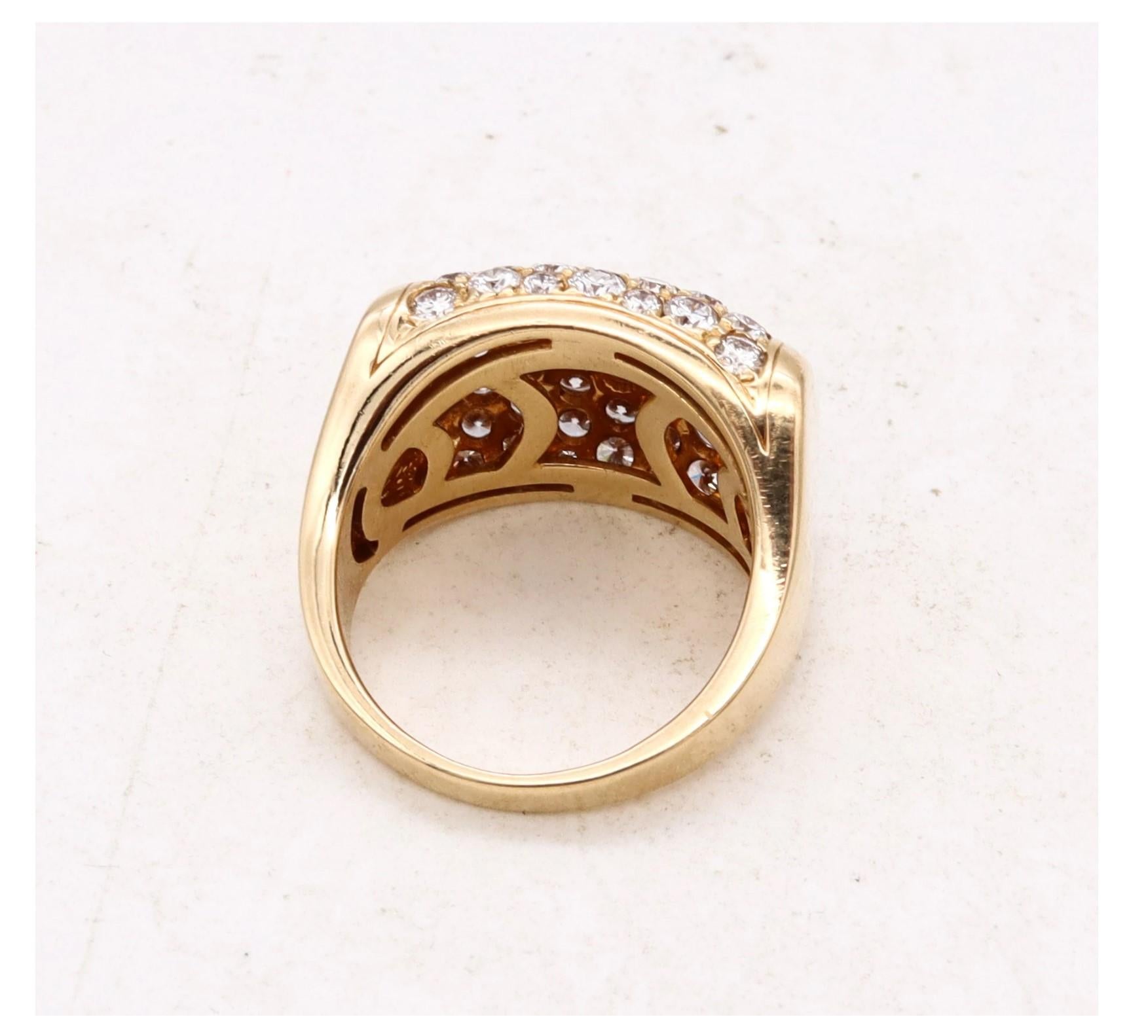 Bvlgari Roma Millenia Cocktail Ring in 18Kt Gold with 3.18 Cts in VS Diamonds In Excellent Condition For Sale In Miami, FL
