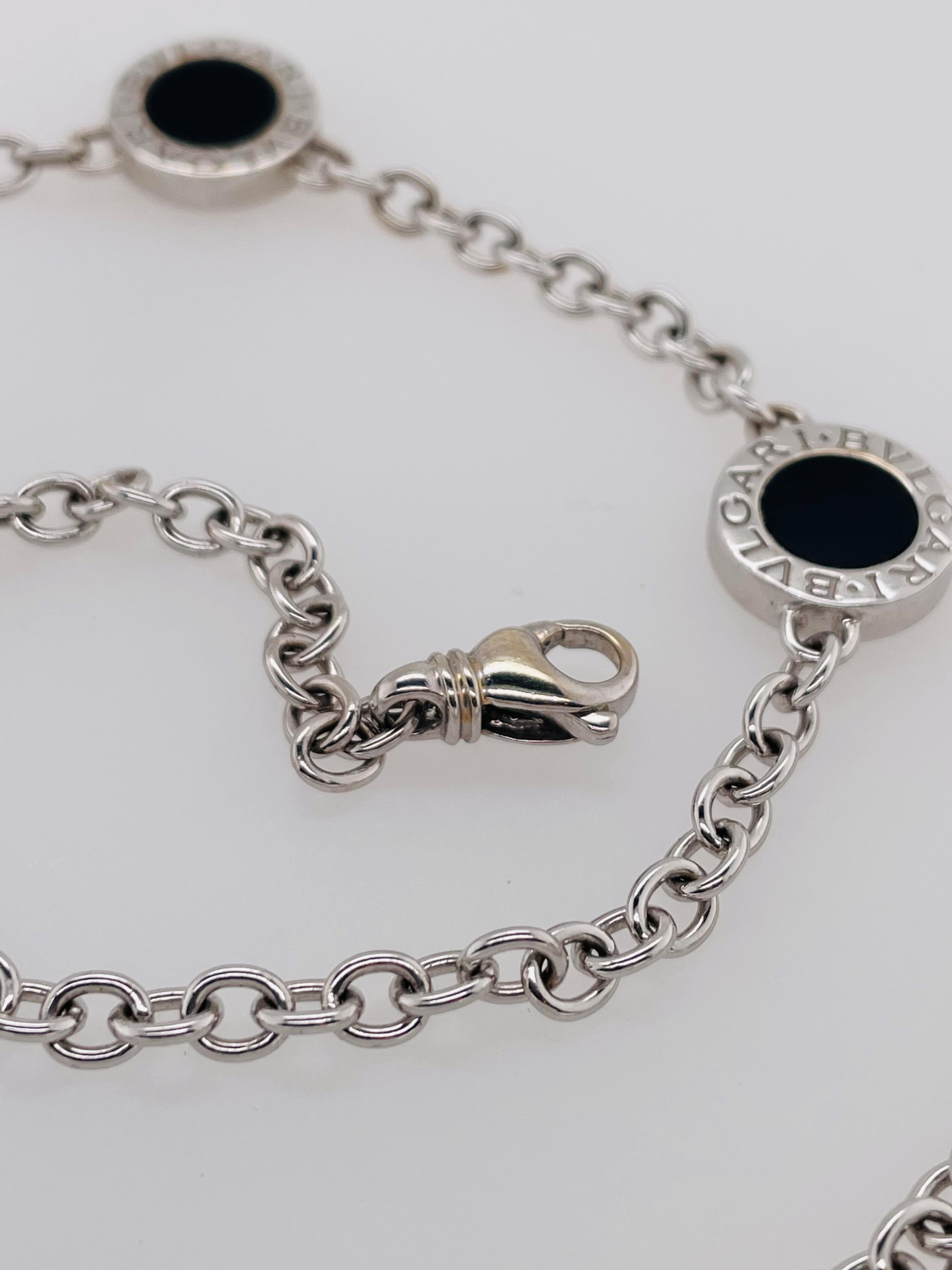 Taglio brillante BVLGARI Roma Collana a maglie reversibili in oro bianco 18Kt con diamanti e onice in vendita