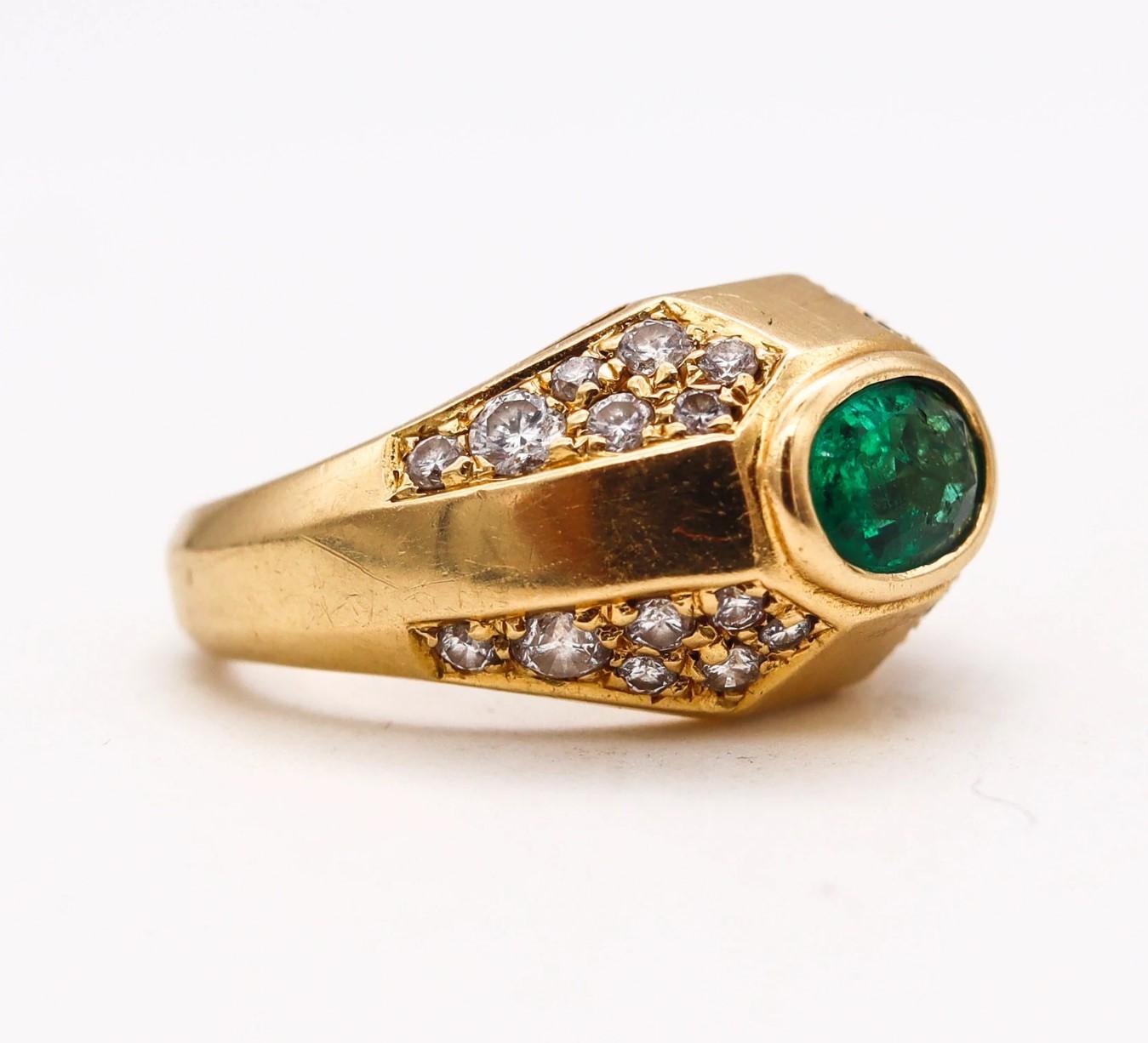 Oval Cut Bvlgari Roma Trombino Ring in 18Kt Yellow Gold with 1.82 Cts Emerald & Diamonds