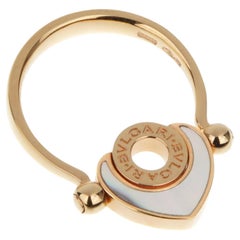 Bvlgari Anillo de Oro Rosa y Corazón de Nácar Sz 6 1/2