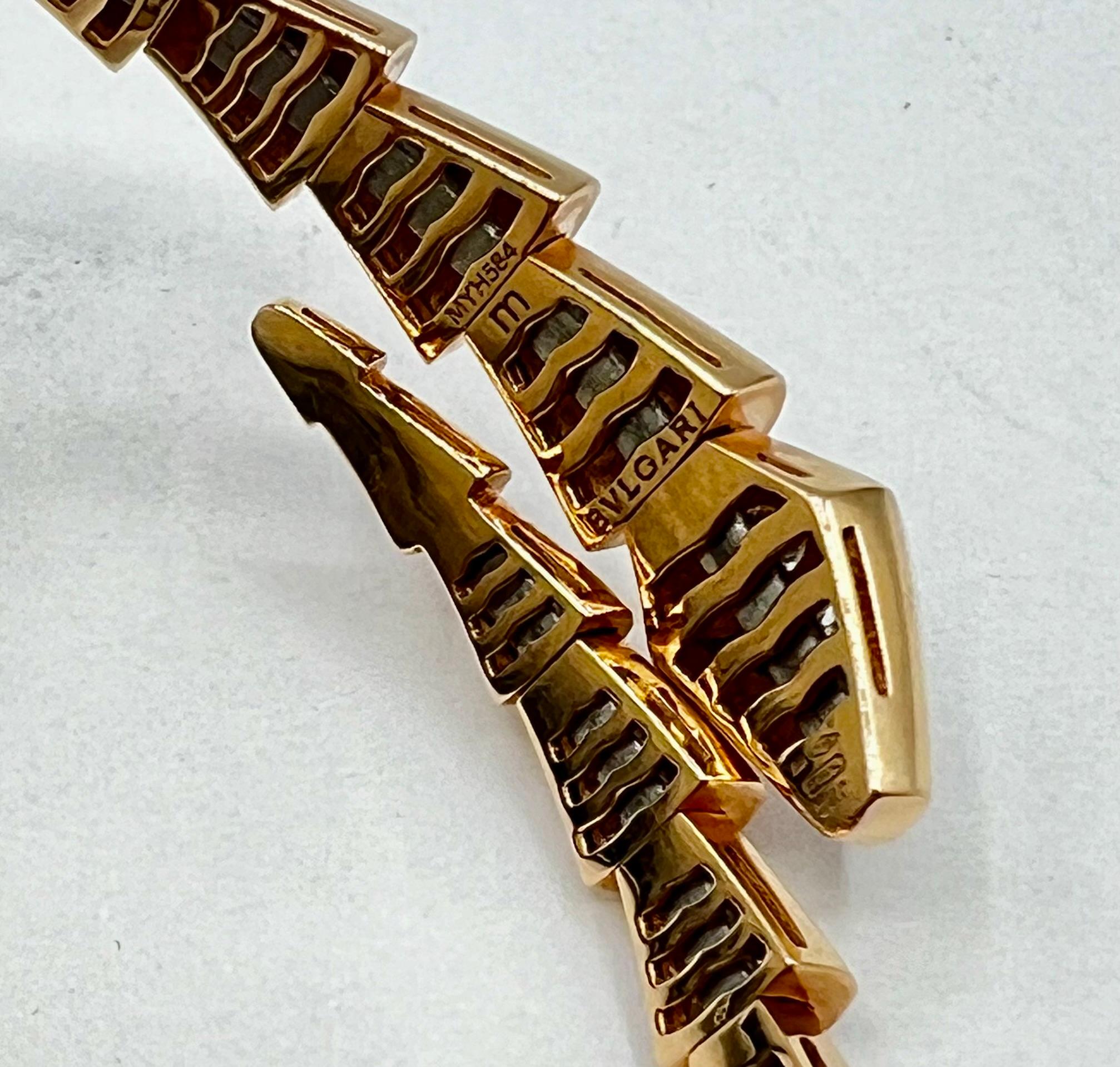 Taille ronde Bvlgari, bracelet Viper Serpenti en or rose 18 carats  en vente