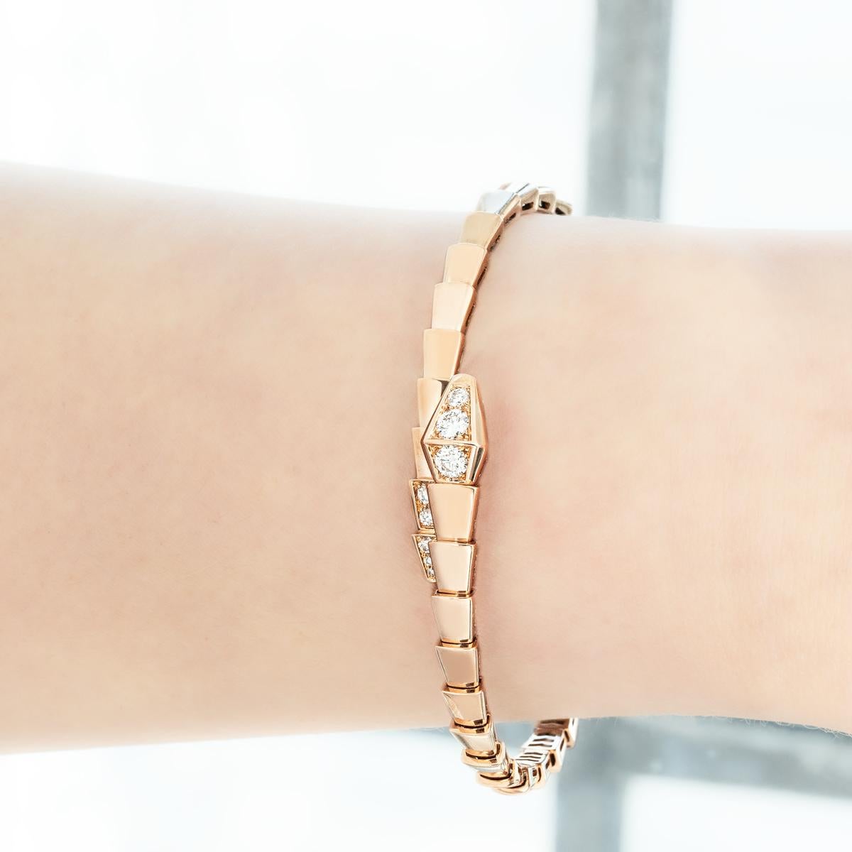 Donna Bvlgari Bracciale Serpenti Viper Diamond in oro rosa Taglia Media 360709 in vendita