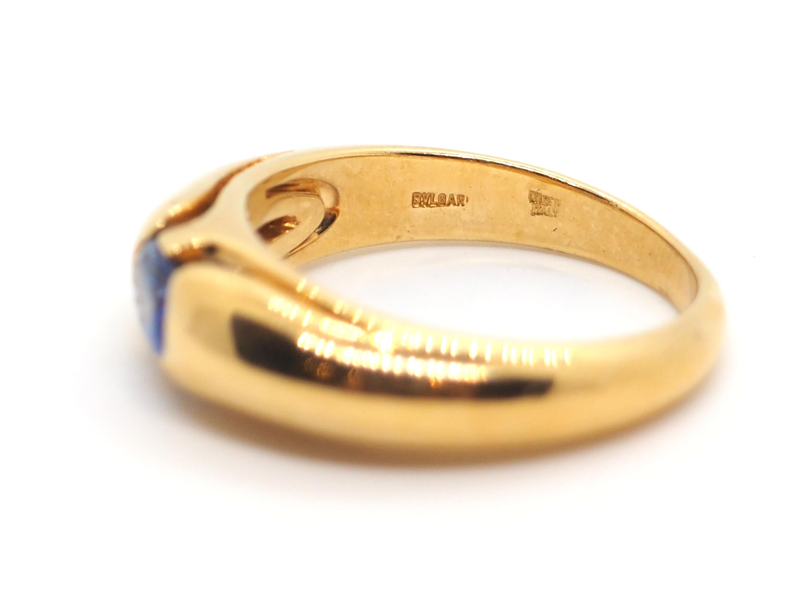 Classic stone ring crafted in 18 karat yellow gold, signed by Bvlgari 
The ring has a oval shape sapphire of 5.35mm length  4.32mm wide. 
Eu size: 51 and total of 5.9g

