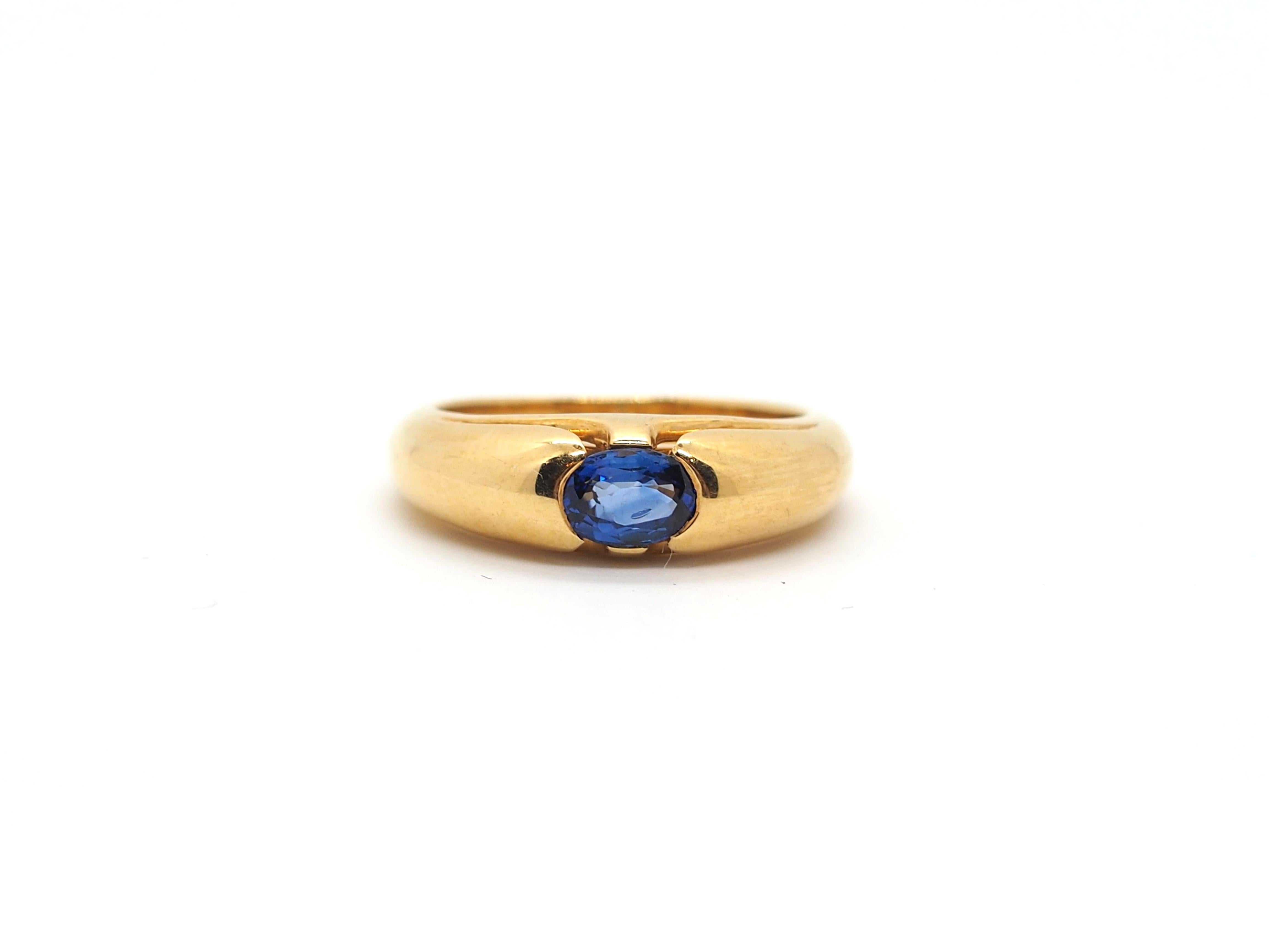 Bvlgari Sapphire 18 Karat Yellow Gold Ring In Excellent Condition In Geneva, CH
