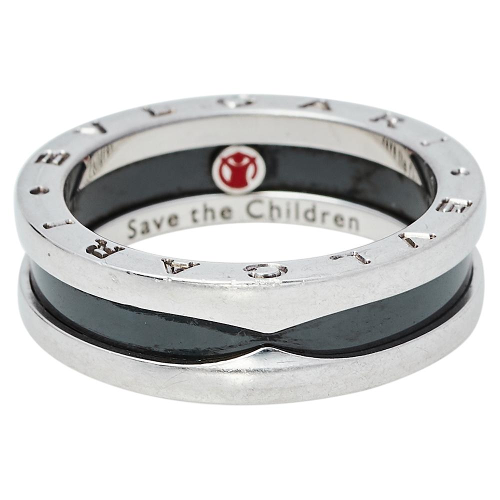 Brought to life to support a very noble cause, this 'Save the Children' 1-Band ring from Bvlgari definitely needs to be yours. It is crafted from silver and styled with a black ceramic ring in the center. It flaunts the classic label engraving and