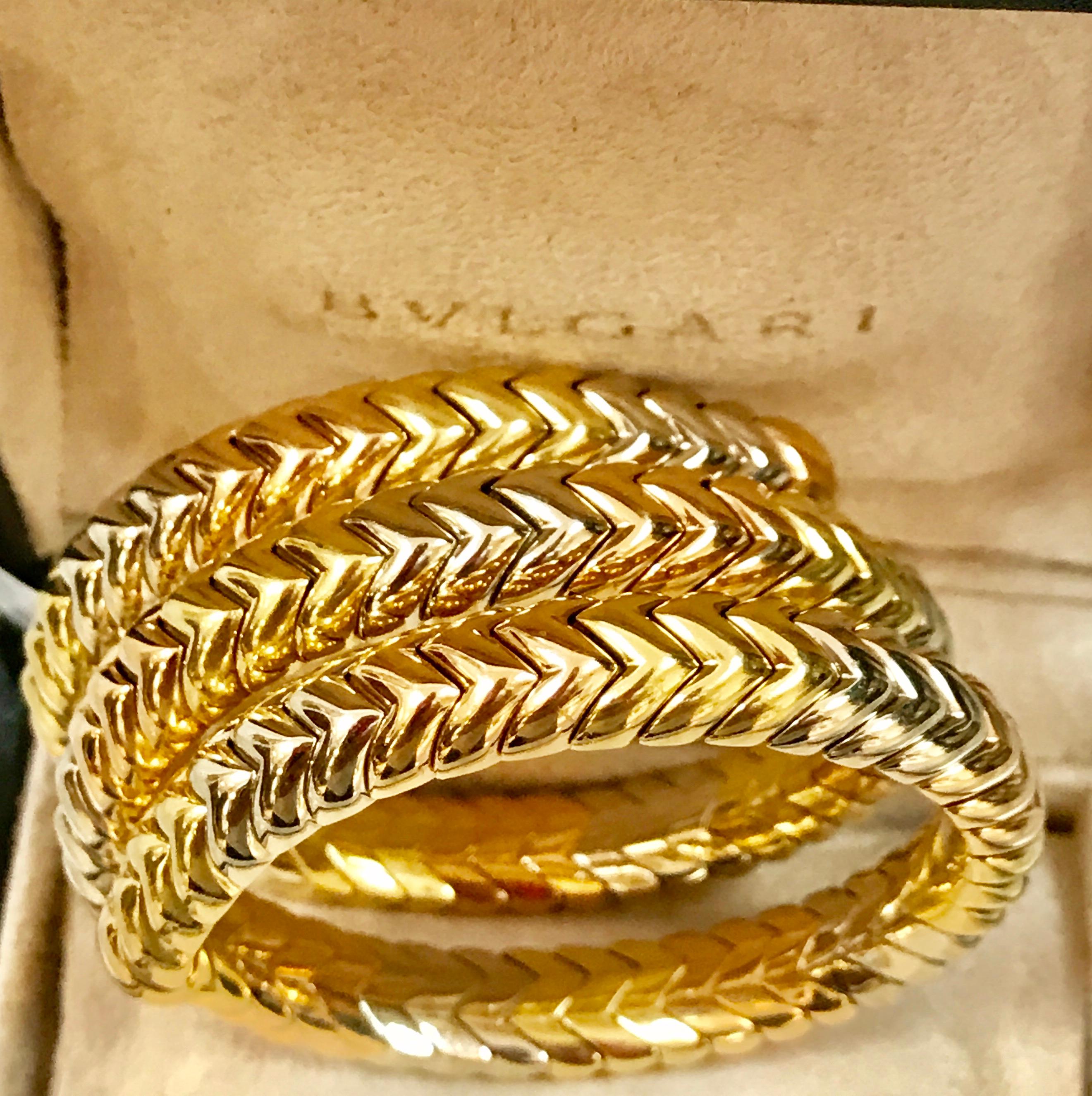 Bvlgari Serpenti 18 Karat Tri color Gold 92grams Bvlgari Snake Braclet Estate
This elegant Serpenti bracelet by Bvlgari takes an opulent serpentine shape. It’s designed in the form of a slithering serpent that curls around your wrist gracefully. It