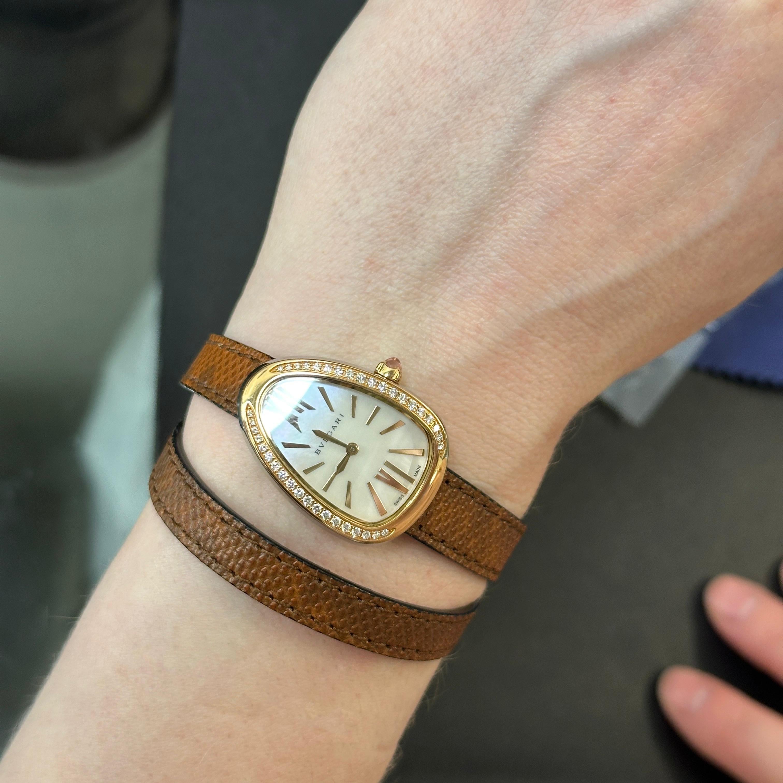 Bvlgari Serpenti 18K Rose Gold Steel Diamond Bezel MOP Dial Ladies Watch 103059 en vente 3